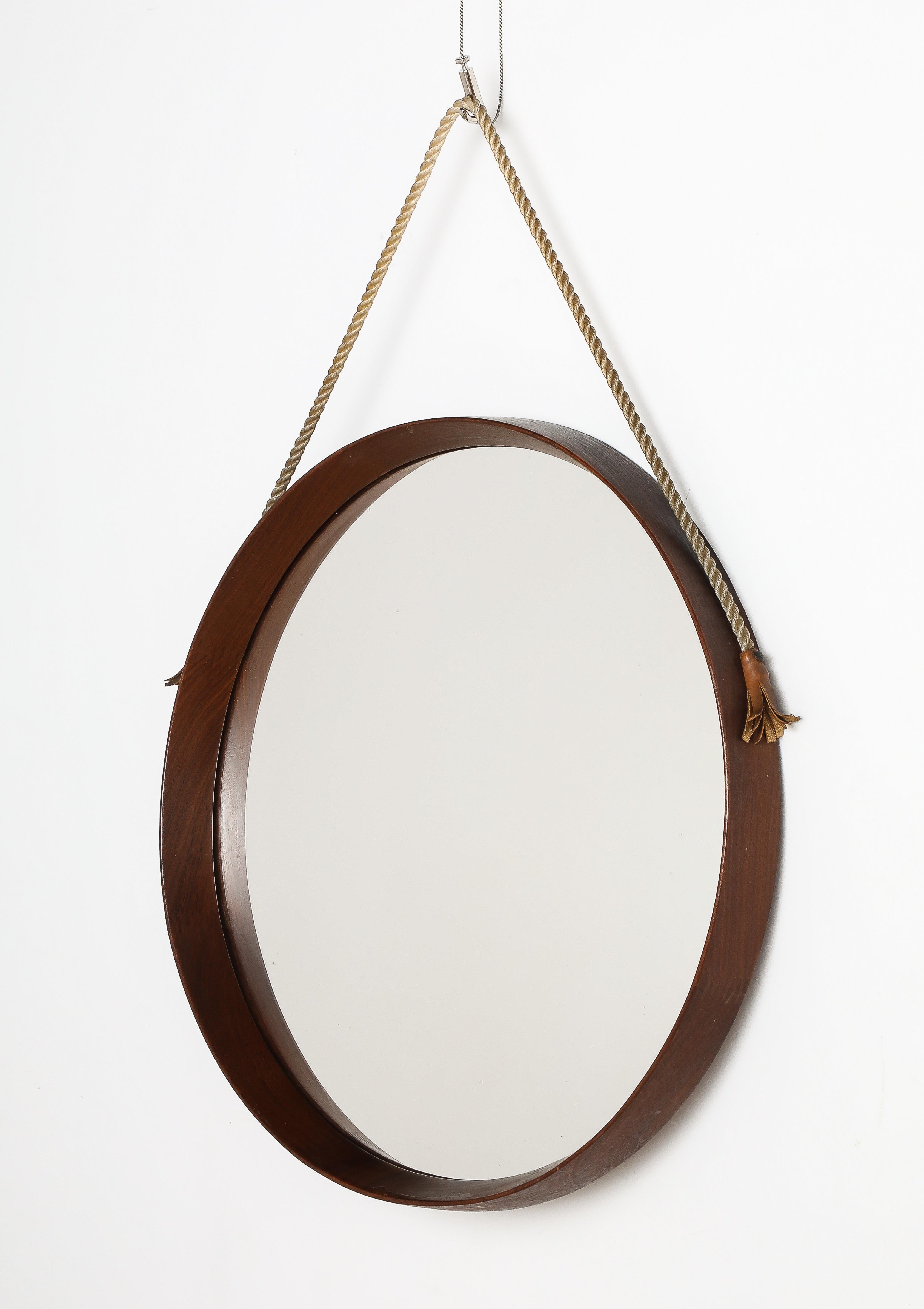 Italian Circular Teak Wall Mirror with Rope and Leather, circa 1960  In Good Condition For Sale In New York, NY
