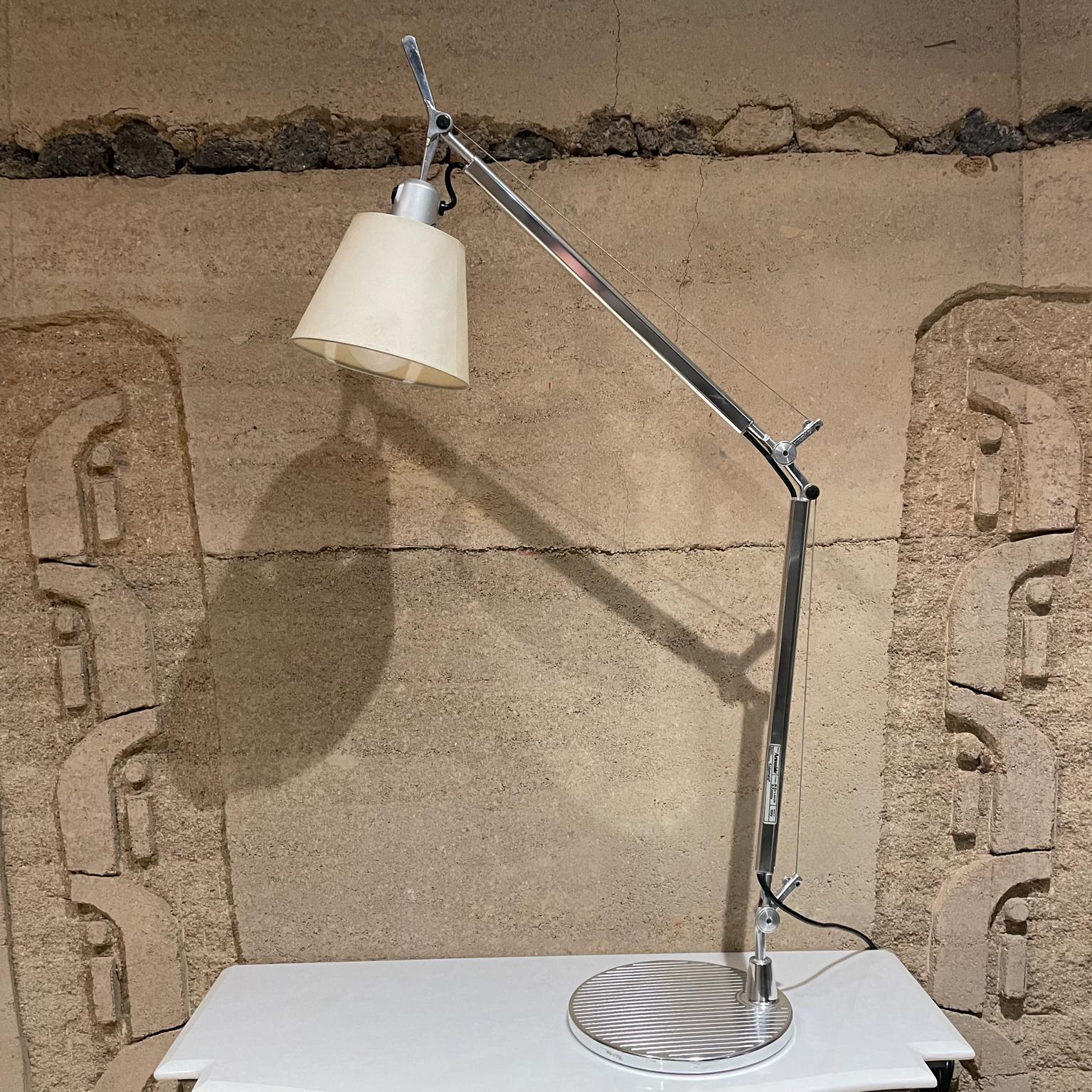 1980s Italian Classic table lamp adjustable with shade. 
Tolomeo for Artemide Milano, Italy 
Providing balance and movement, the Tolomeo table lamp is designed for adjustable direction of light.
Created for Artemide in 1987 by Michele De Lucchi and