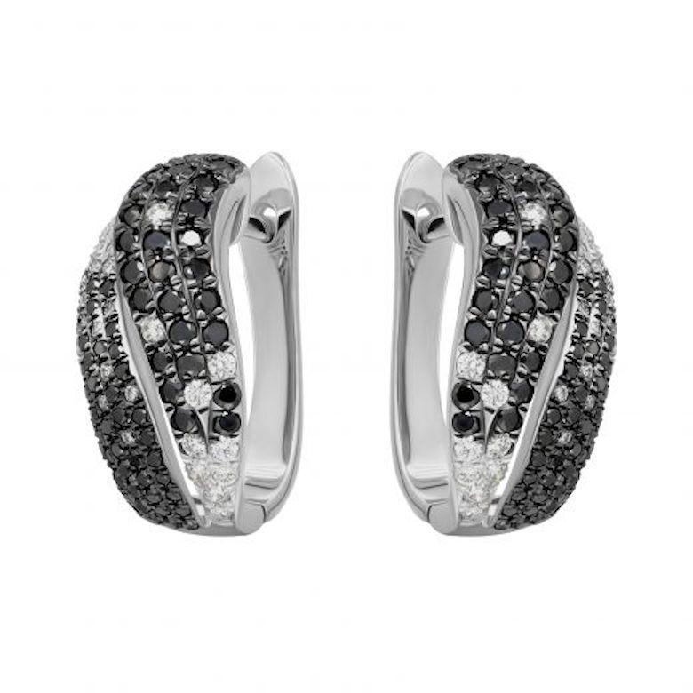 Antique Cushion Cut Italian Classic Black Diamond White Gold Statement Lever-Back Earrings for Her For Sale