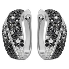 Boucles d'oreilles à levier classiques italiennes en or blanc et diamants noirs pour elle