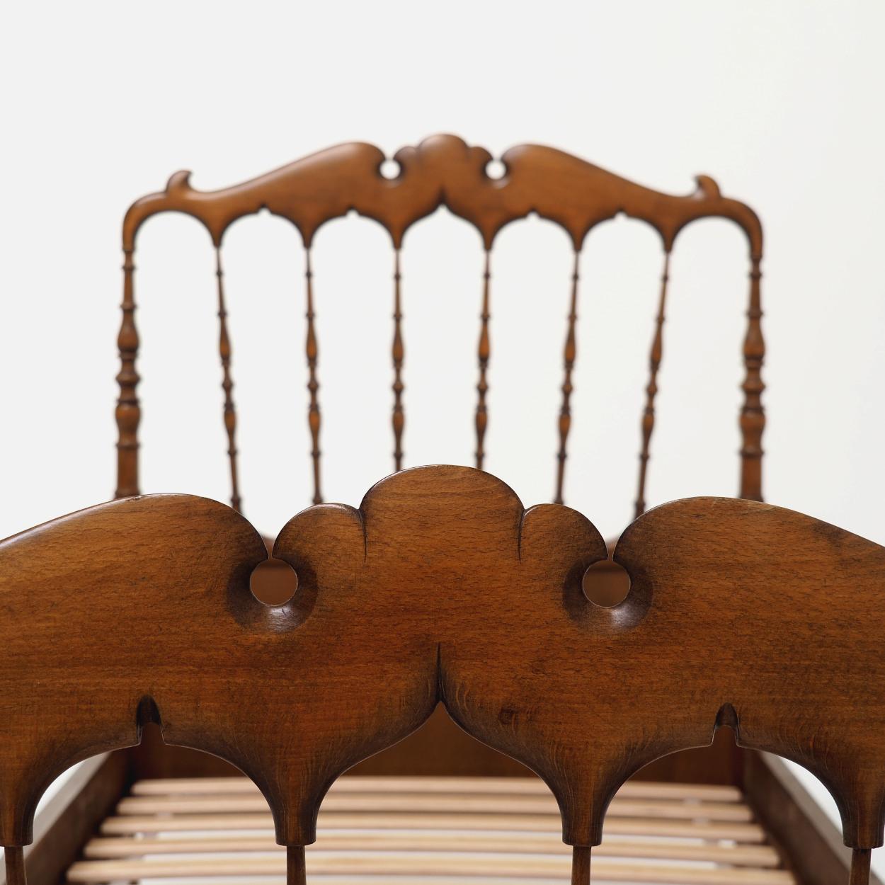Italian Classic Chiavari Bed in Pine, 1/2 For Sale 1