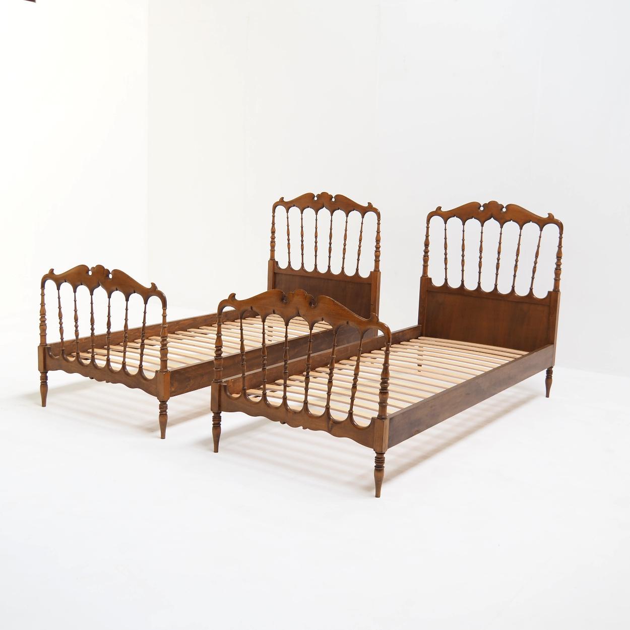 Italian Classic Chiavari Bed in Pine, 2/2 For Sale 5