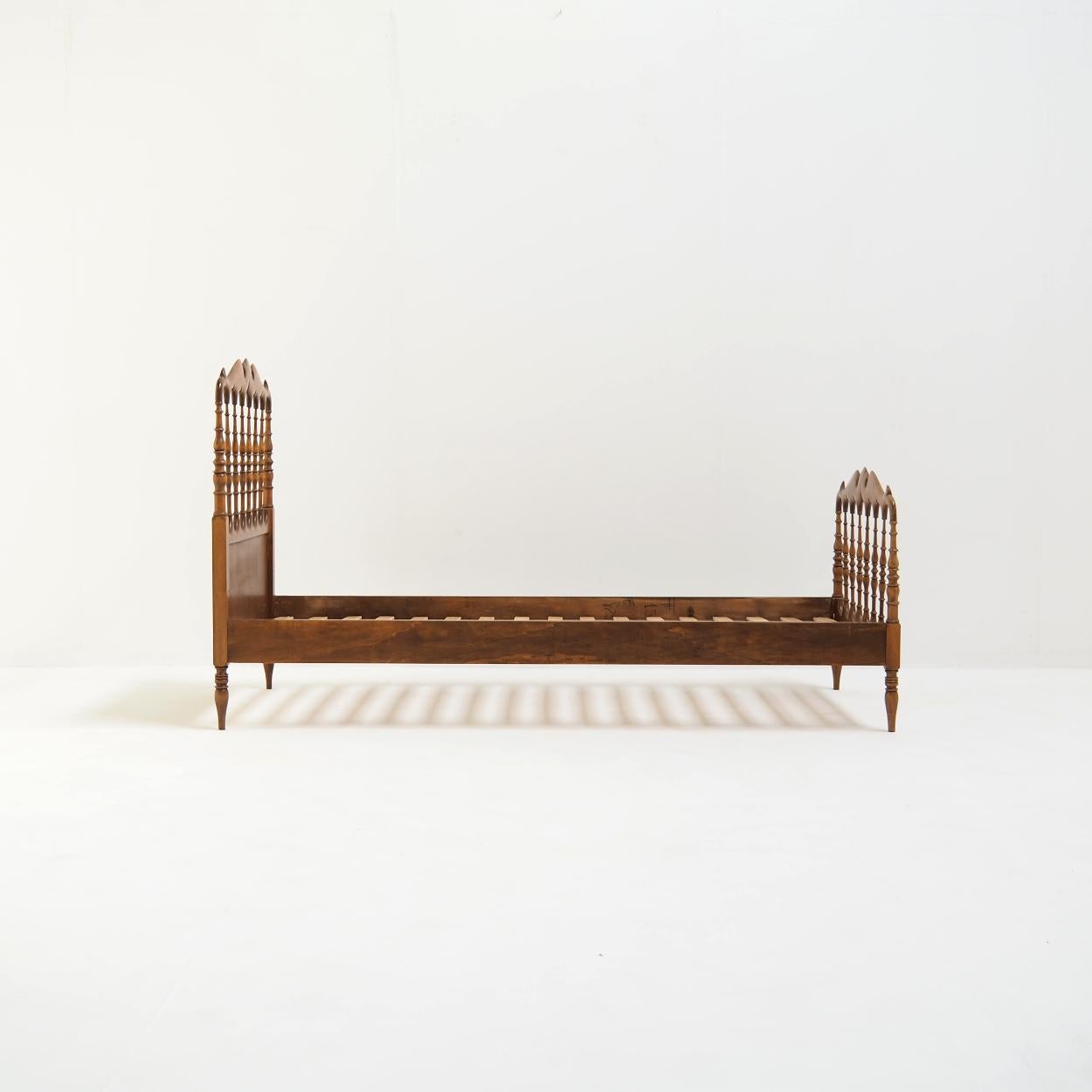 Italian Classic Chiavari Bed in Pine, 2/2 For Sale 2