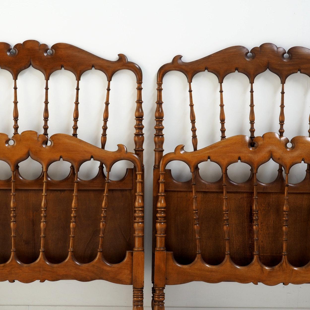 Italian Classic Chiavari Bed in Pine, 2/2 For Sale 4