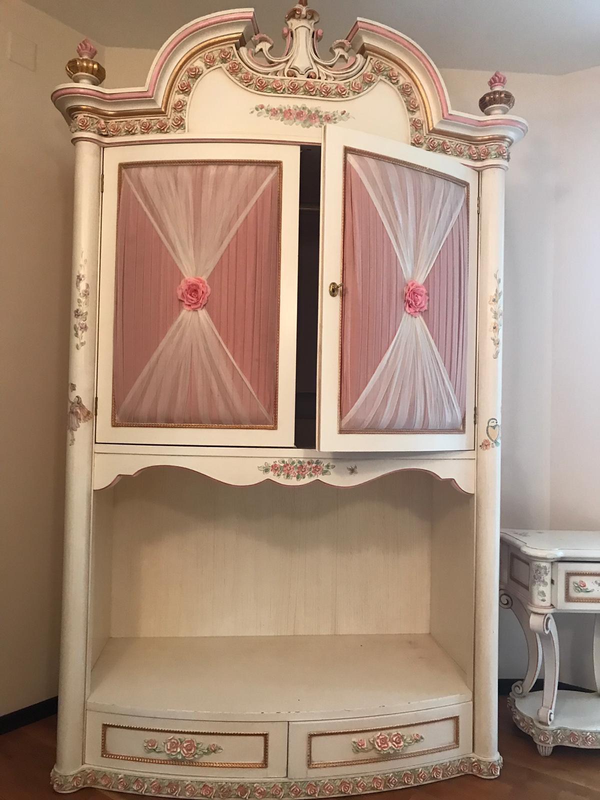 Italian Classic Furniture Riva Mobili D'arte Girl’s Bedroom 