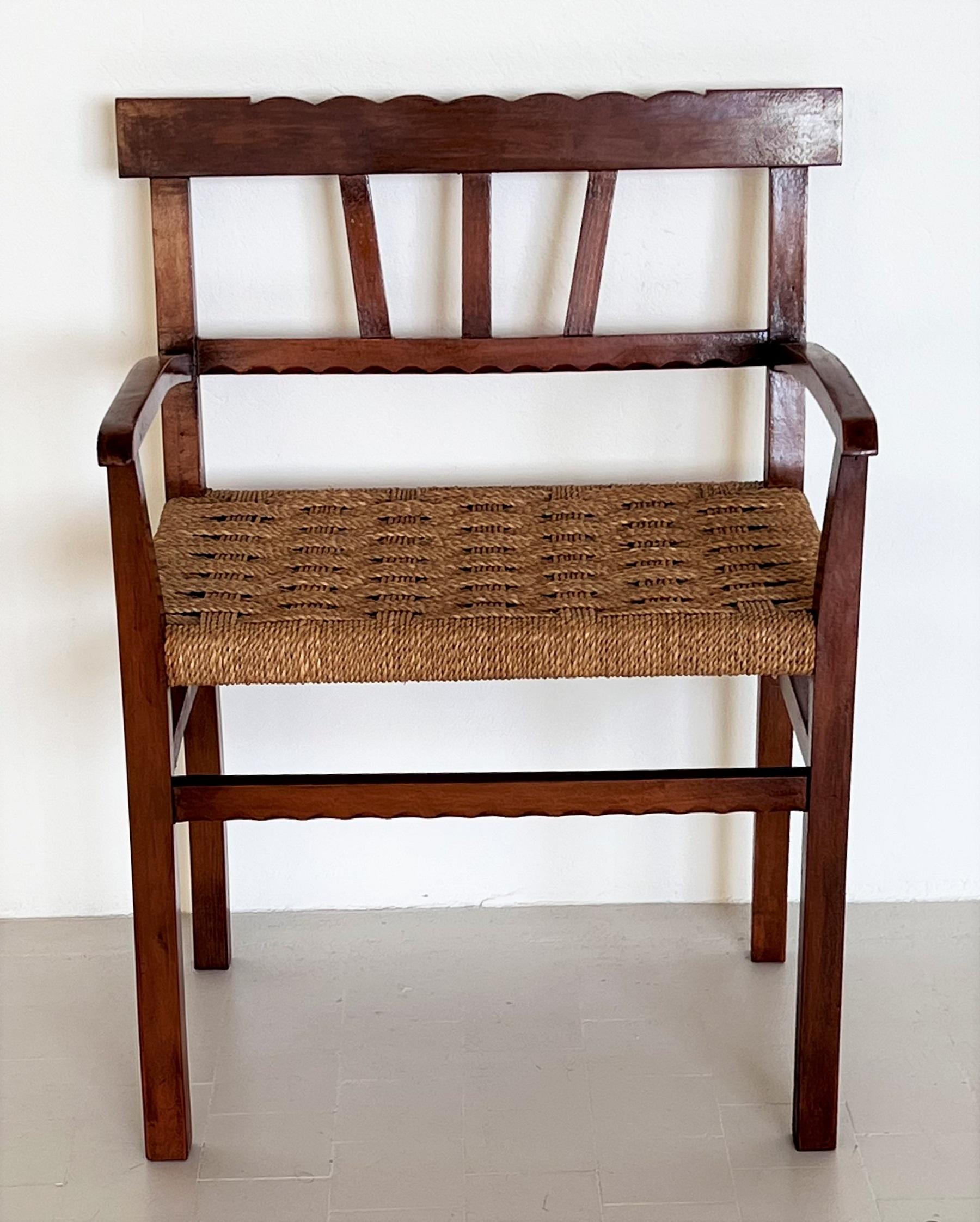 Italian Classic Large Beechwood Chair with Hand-Crafted Rope Seat, 1980s For Sale 1