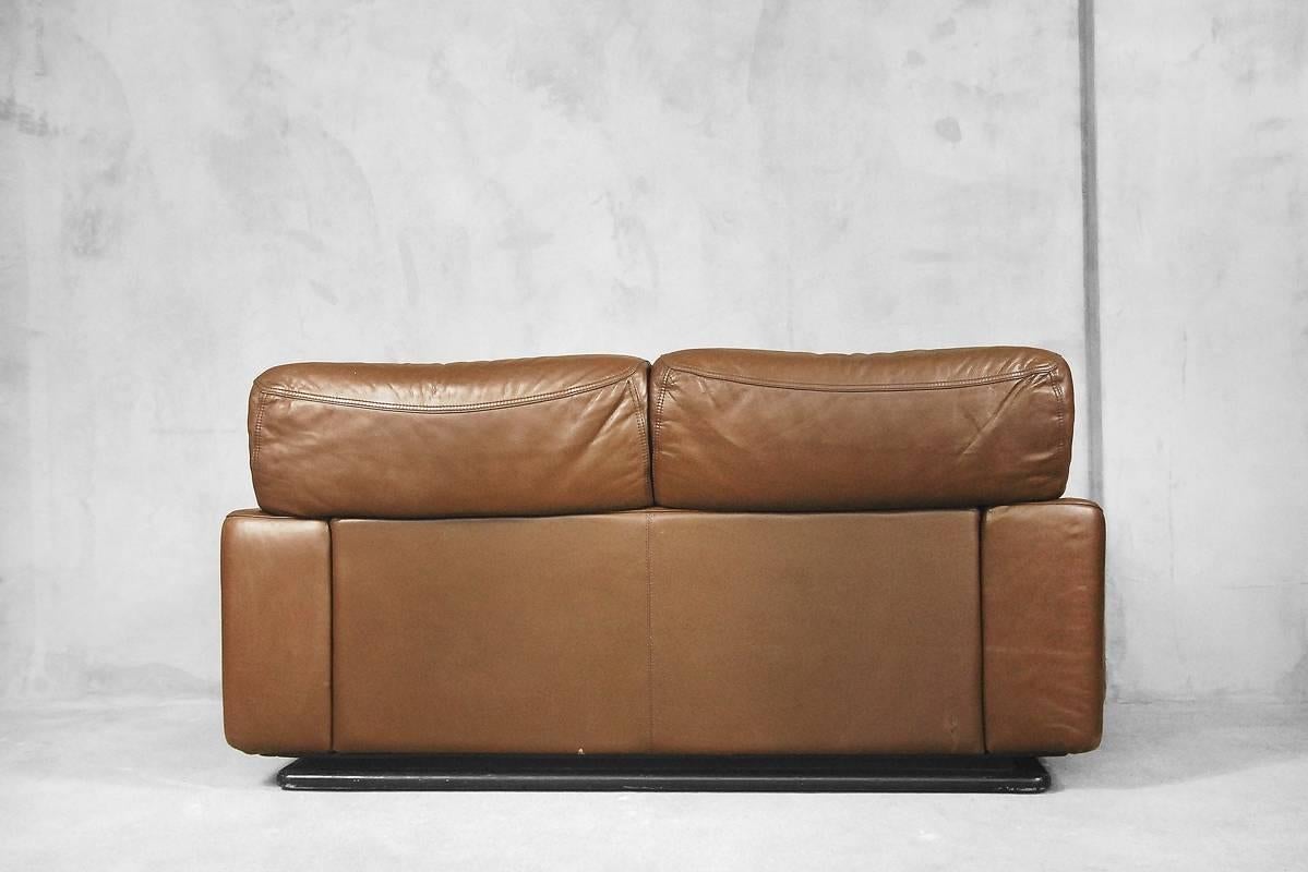 Italian Classic Leather Sofa from Brunati, 1970s For Sale 1