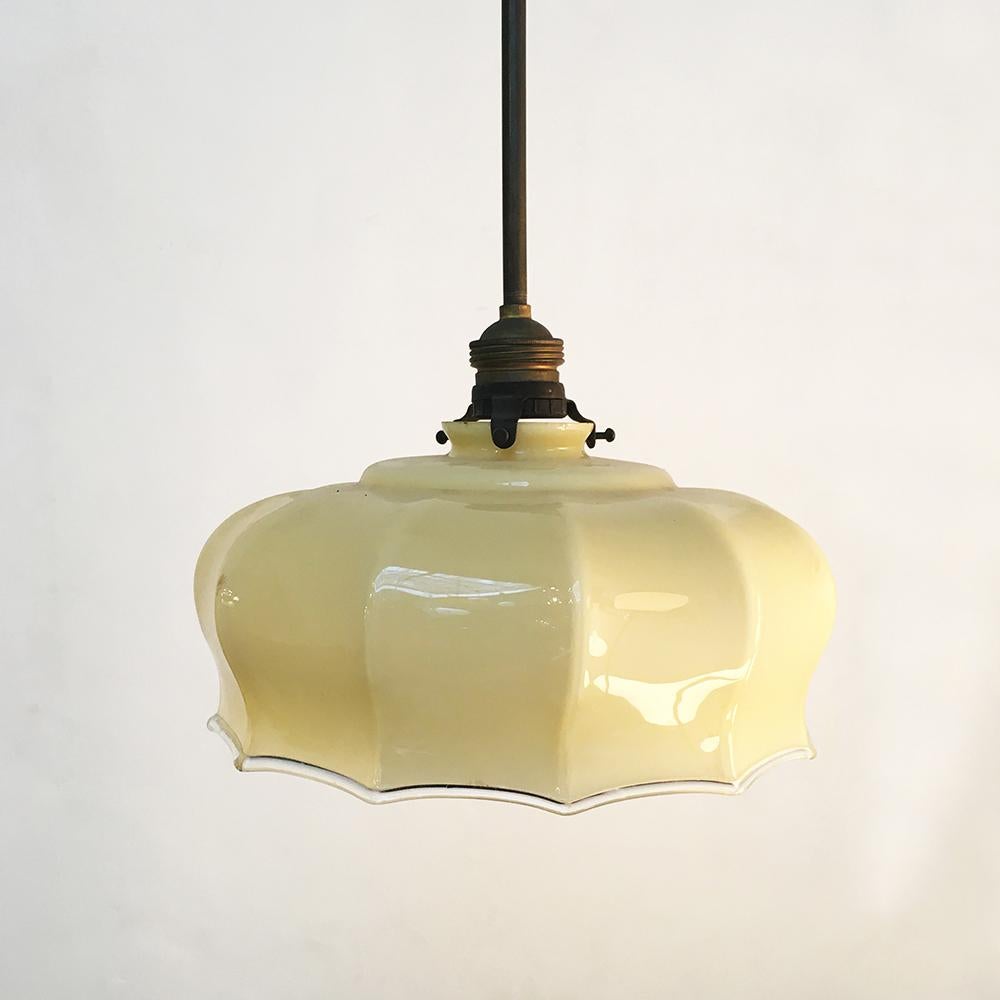Mid-Century Modern Italian Classic Vintage Glass and Brunished Brass Chandelier, Early 900s