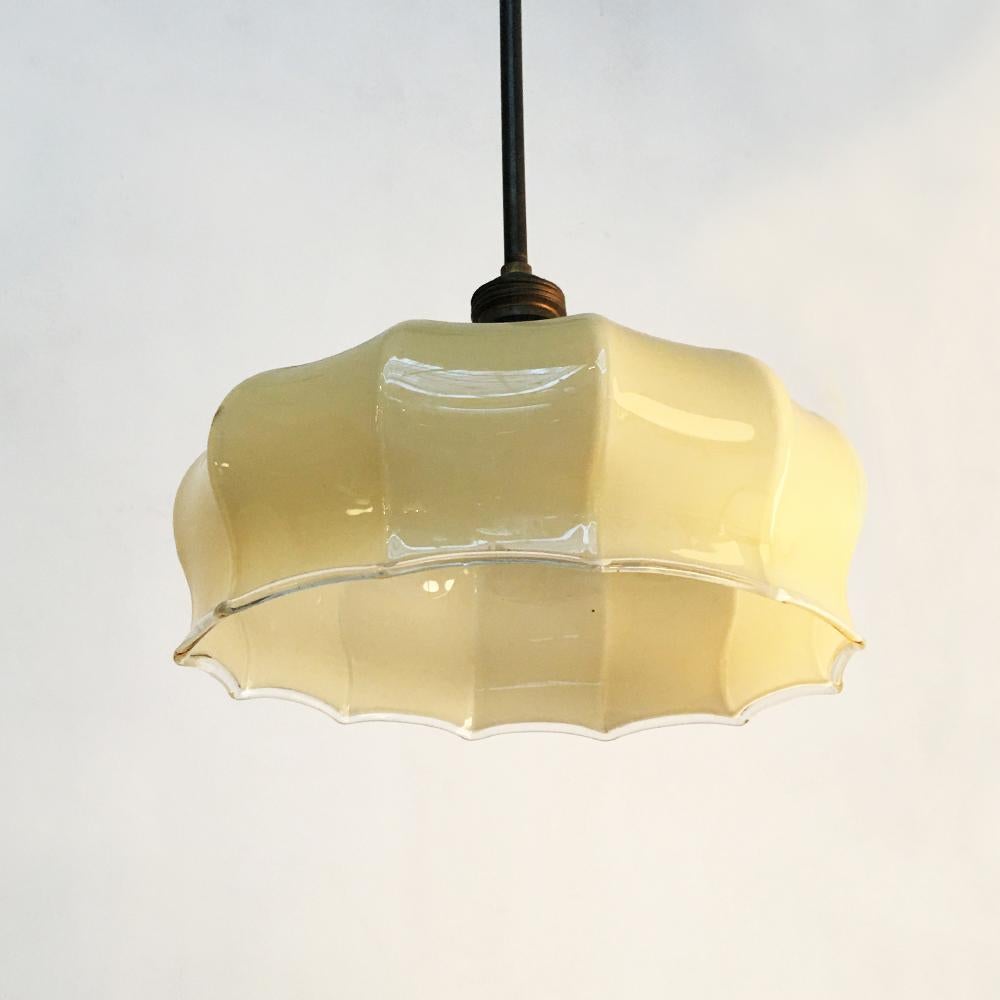 Italian Classic Vintage Glass and Brunished Brass Chandelier, Early 900s In Good Condition In MIlano, IT