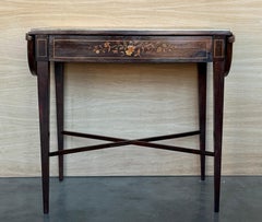 Bureau italien classique en marqueterie de noyer avec deux abattants