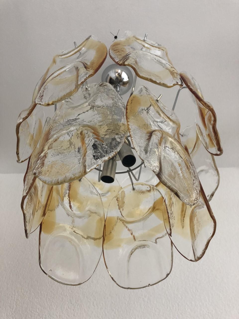 Italienischer Kronleuchter aus klarem, bernsteinfarbenem Murano-Glas aus der Mitte des Jahrhunderts von AVMazzega, 1960er Jahre im Angebot 1