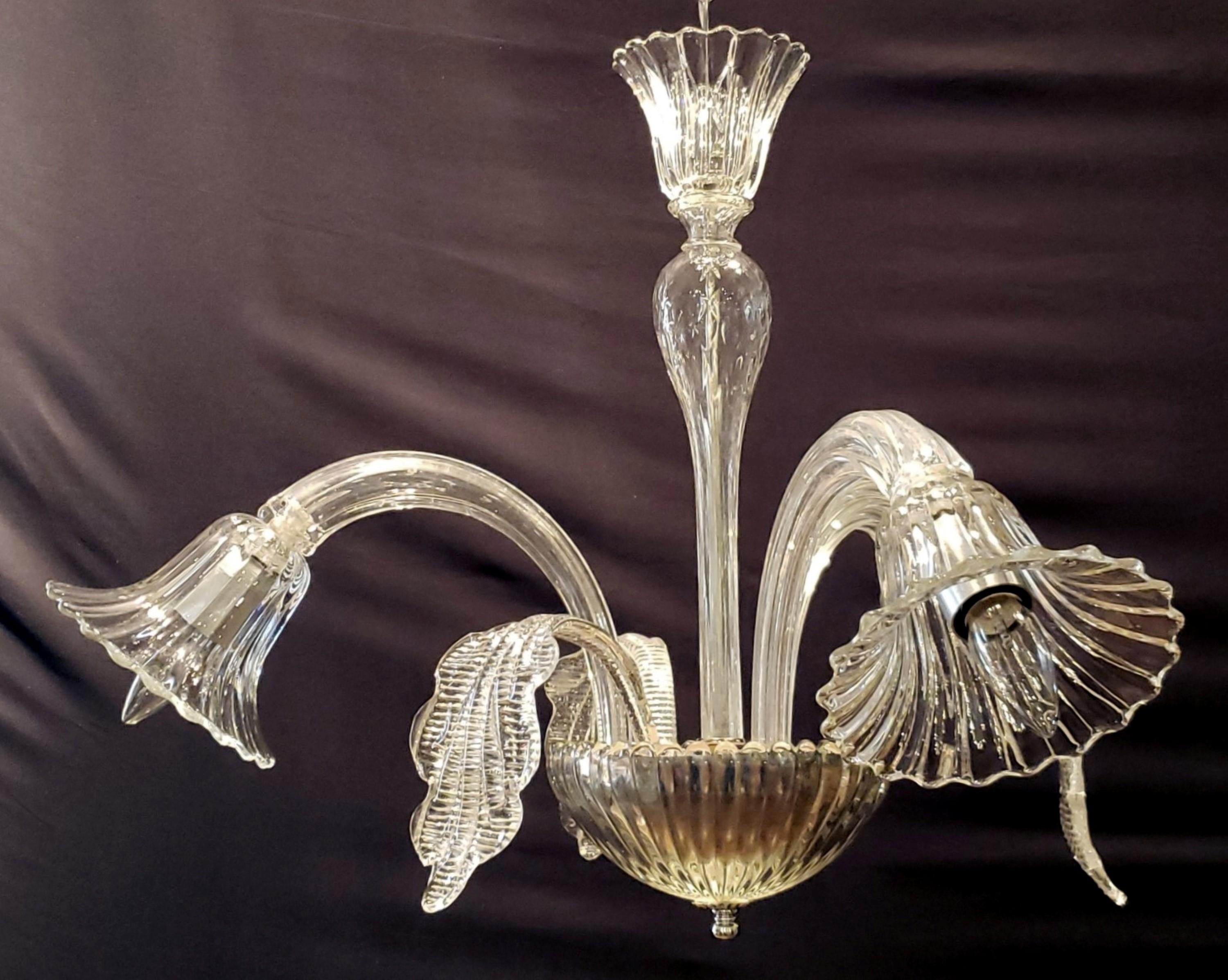 20th Century Italian Clear Crystal 3 Arms 3 Up Leaves Chandelier For Sale