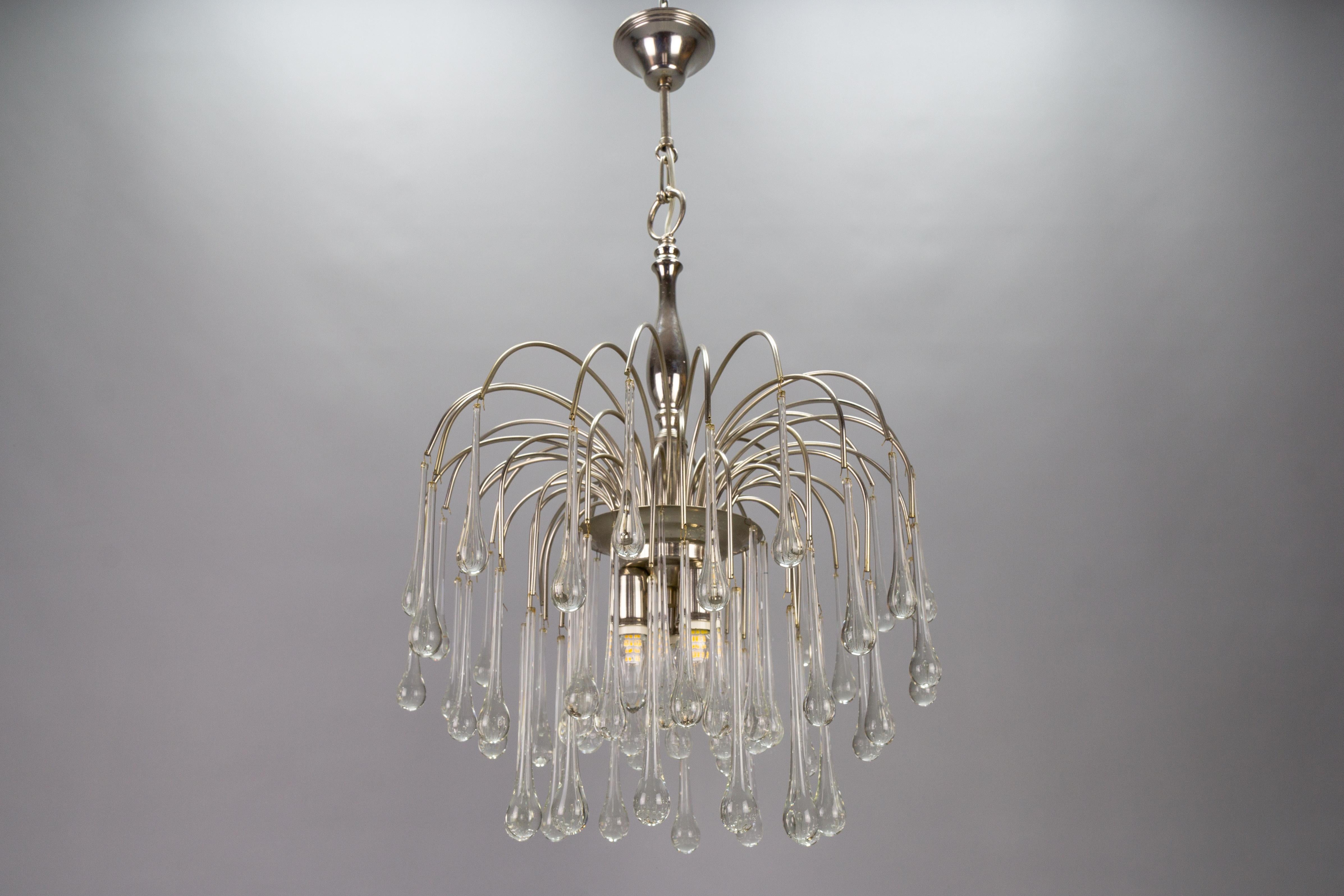 Italian Clear Murano Glass and Chromed Brass Three-Light  Waterfall Chandelier In Good Condition For Sale In Barntrup, DE