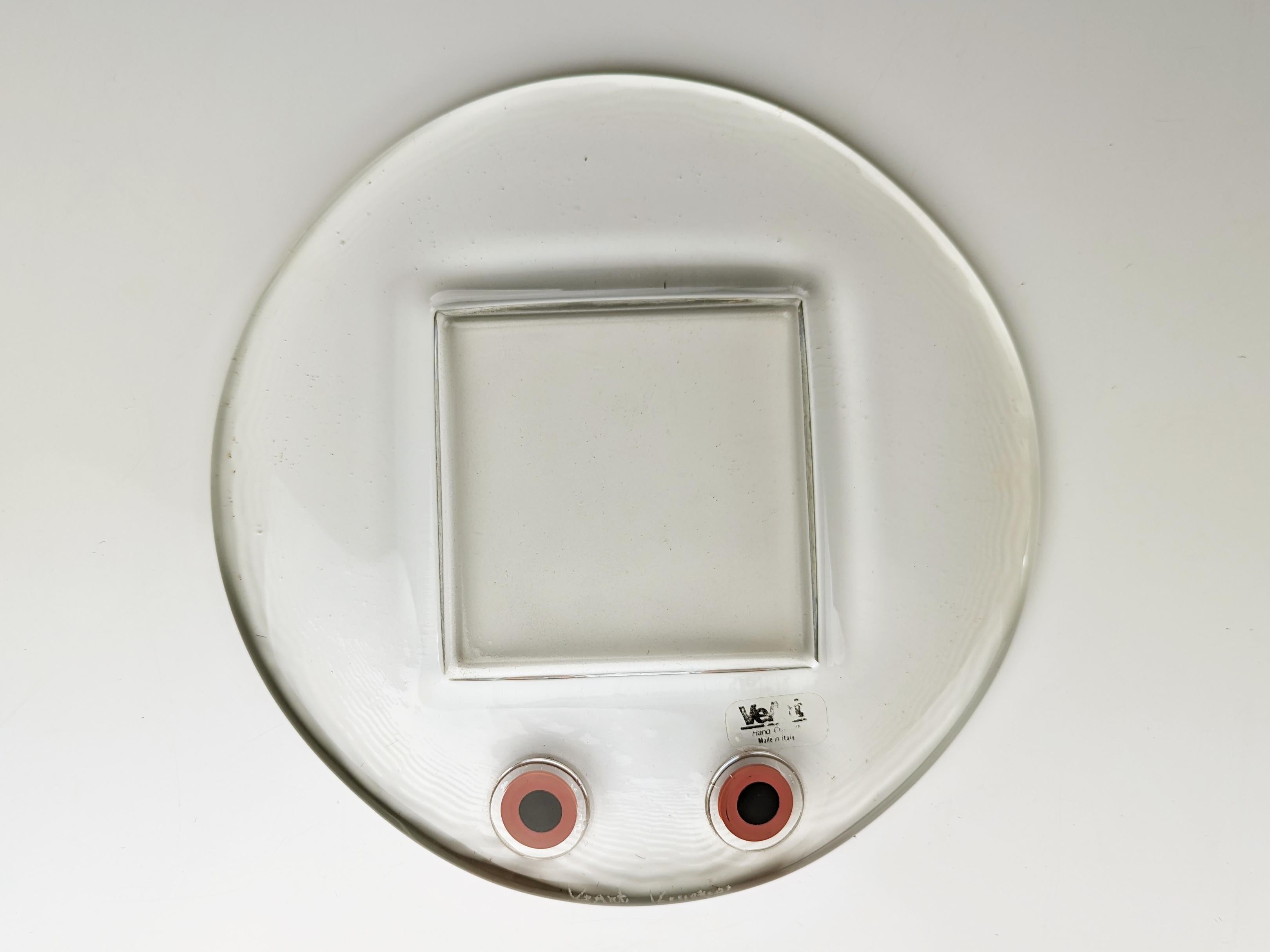 Cenicero italiano de cristal de Murano transparente con Murrine rojo de VeArt Venezia Posmoderno en venta