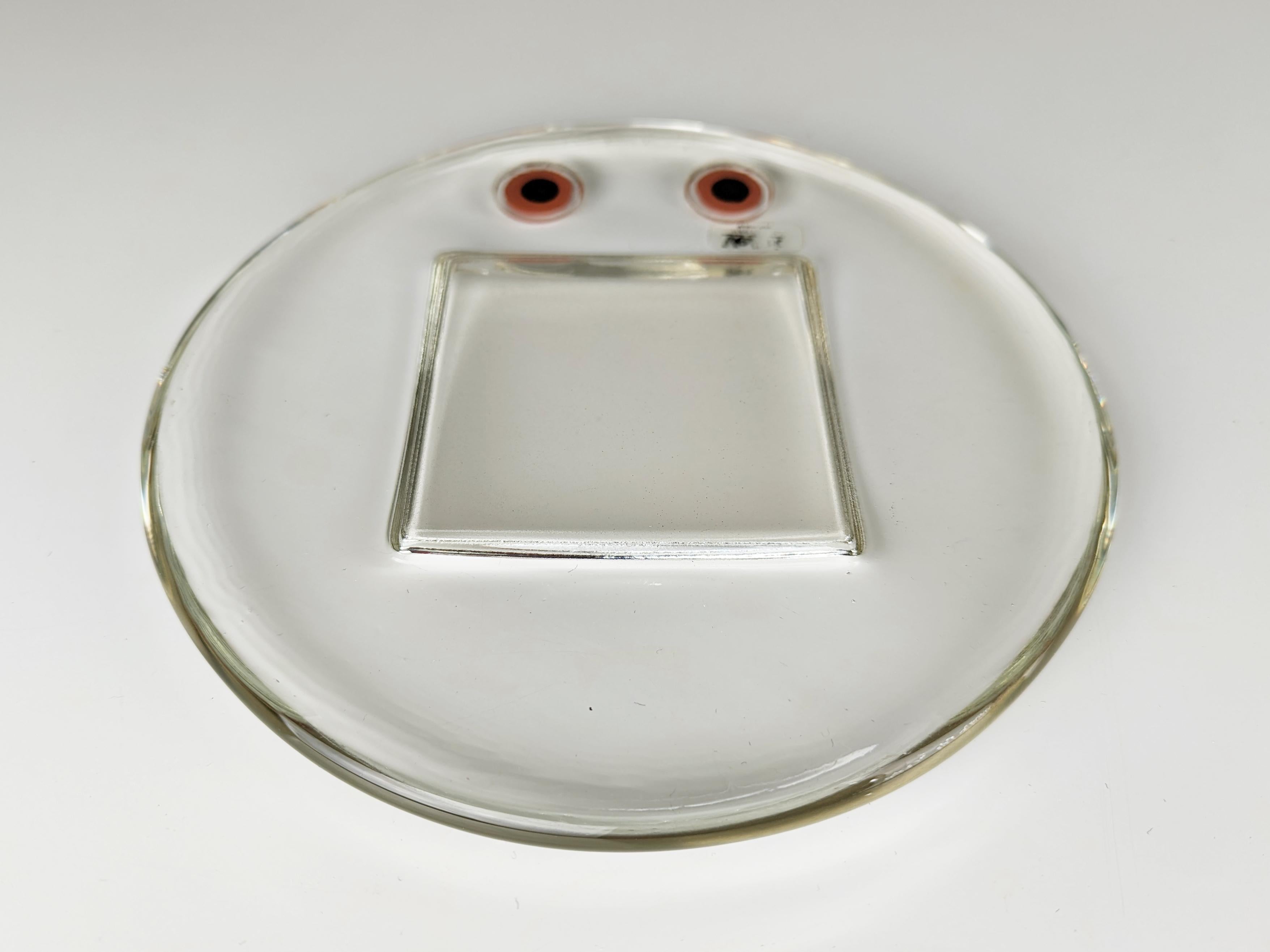 Cenicero italiano de cristal de Murano transparente con Murrine rojo de VeArt Venezia finales del siglo XX en venta