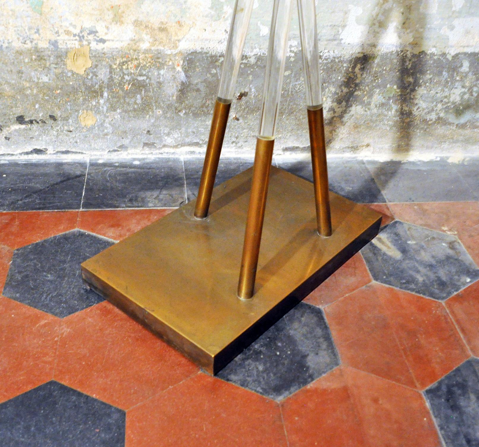 Italian Clothes Hanger, 1970 In Excellent Condition For Sale In Torino, Italy