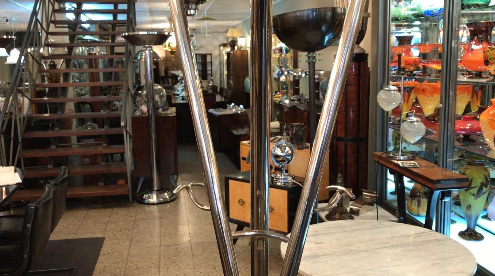 We have specialized in the sale of Art Deco and Art Nouveau and Vintage styles since 1982.If you have any questions we are at your disposal.
Pushing the button that reads 'View All From Seller'. And you can see more objects to the style for