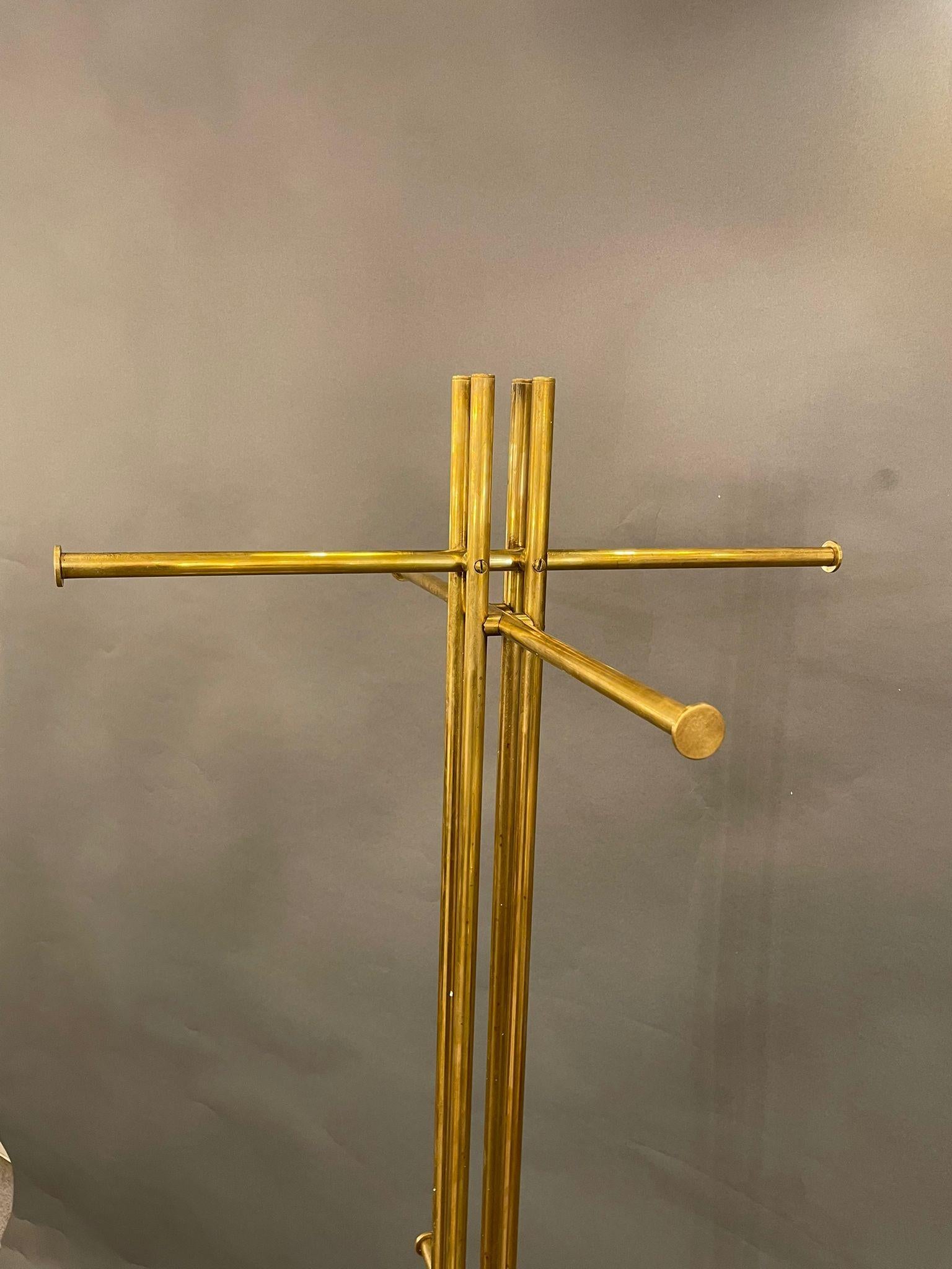 Italian Coat Stand in Brass with Carrara Marble Base, circa 1960s In Good Condition For Sale In London, GB