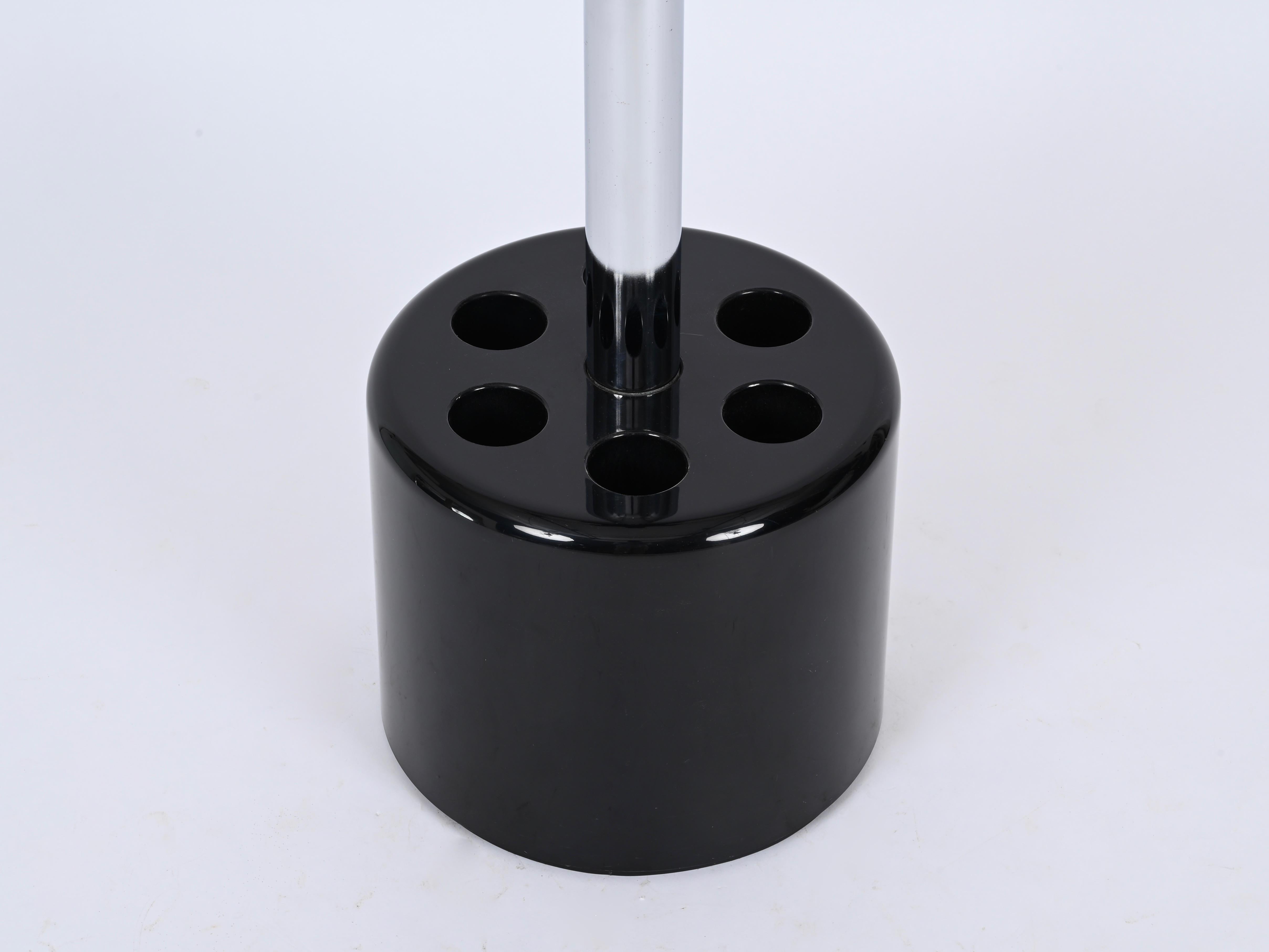 Italian Coat Stand Chrome and Black Plastic by Lucchi&Orlandini for Velca, 1970s 7