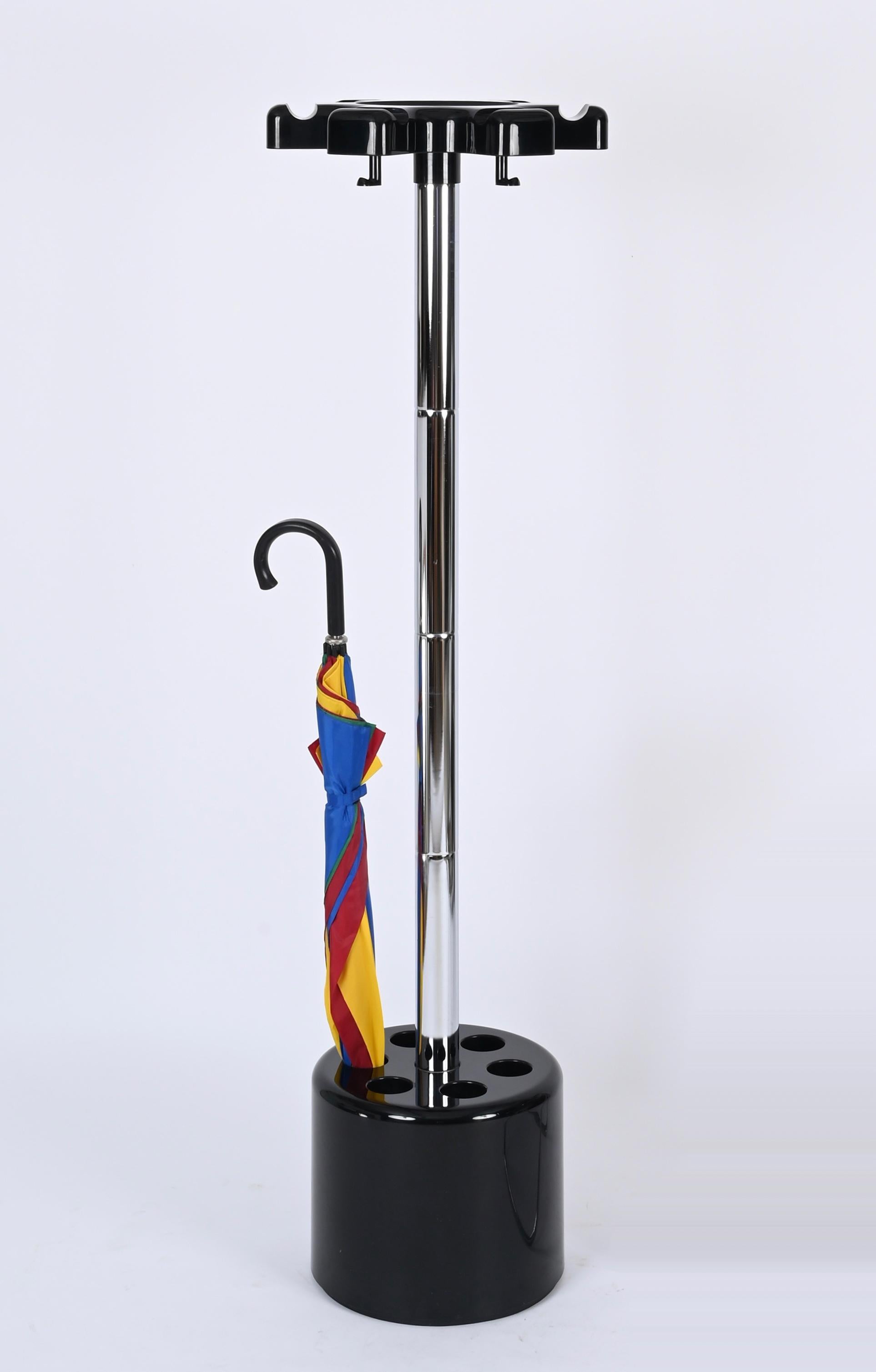 Italian Coat Stand Chrome and Black Plastic by Lucchi&Orlandini for Velca, 1970s 9