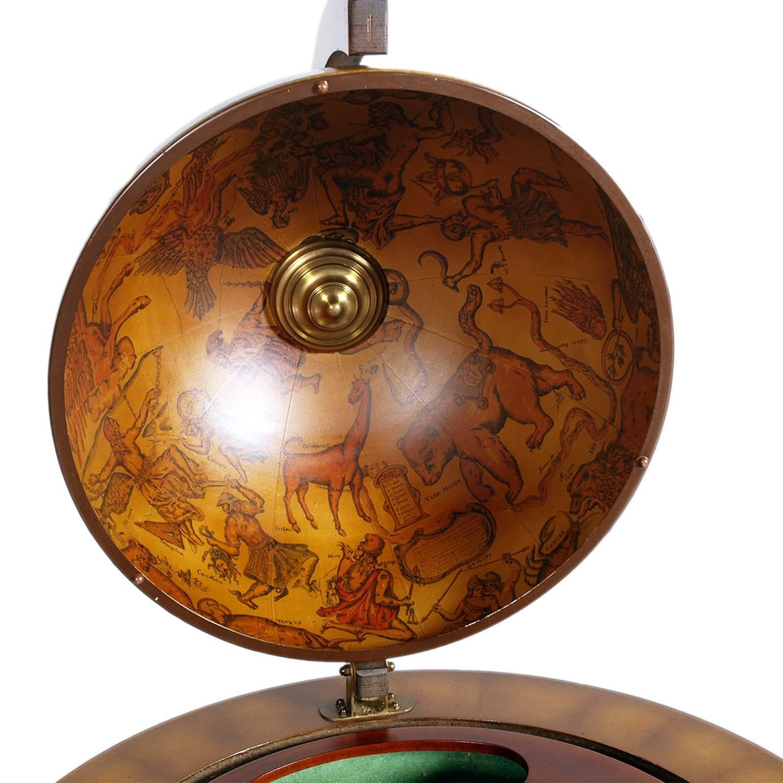 Chariot de bar à cocktail italien du 20ème siècle sur carte du monde décorée, Globe terrestre en vente 3