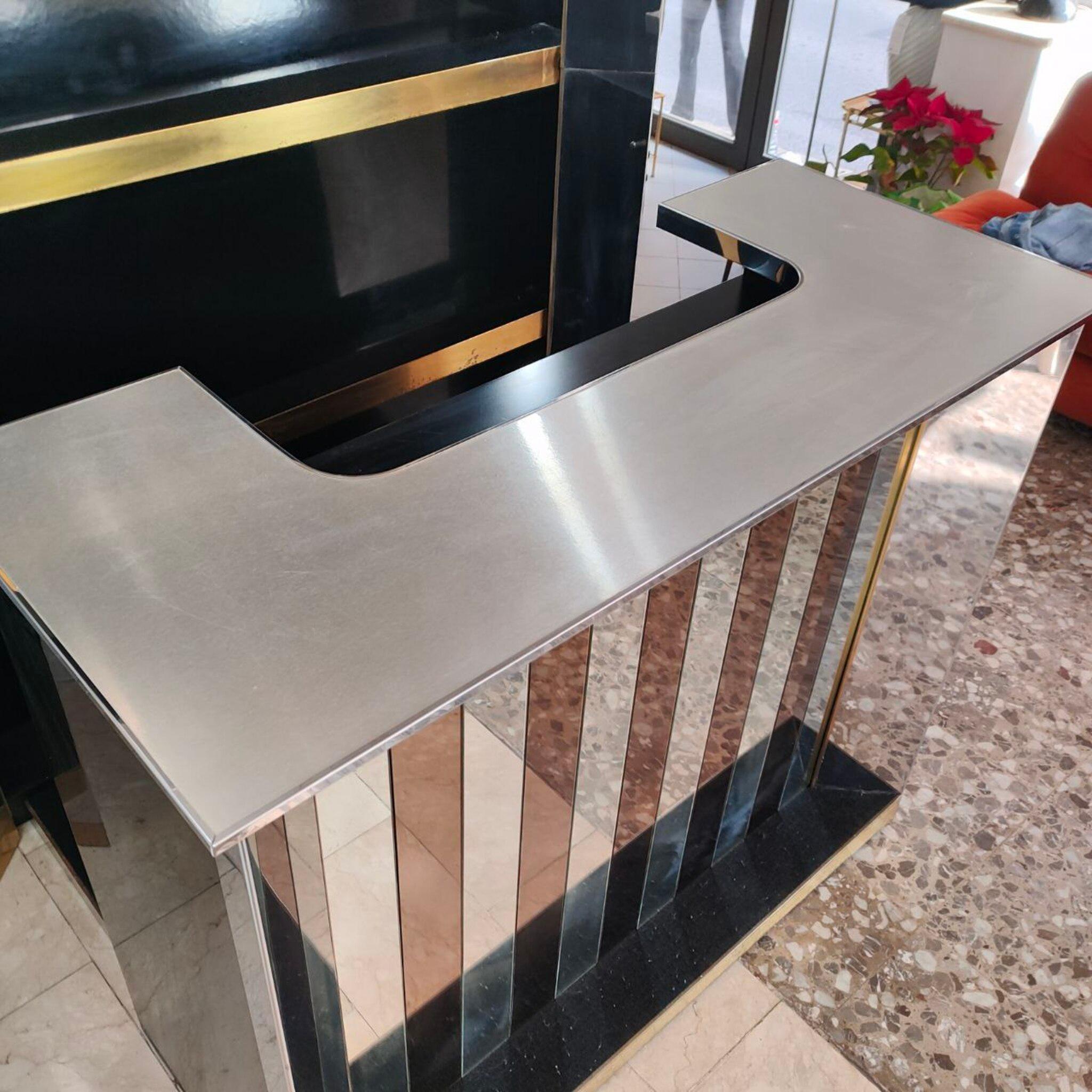 Italian Cocktail Dry Bar Cabinet in the style of Willy Rizzo, 1970s 3