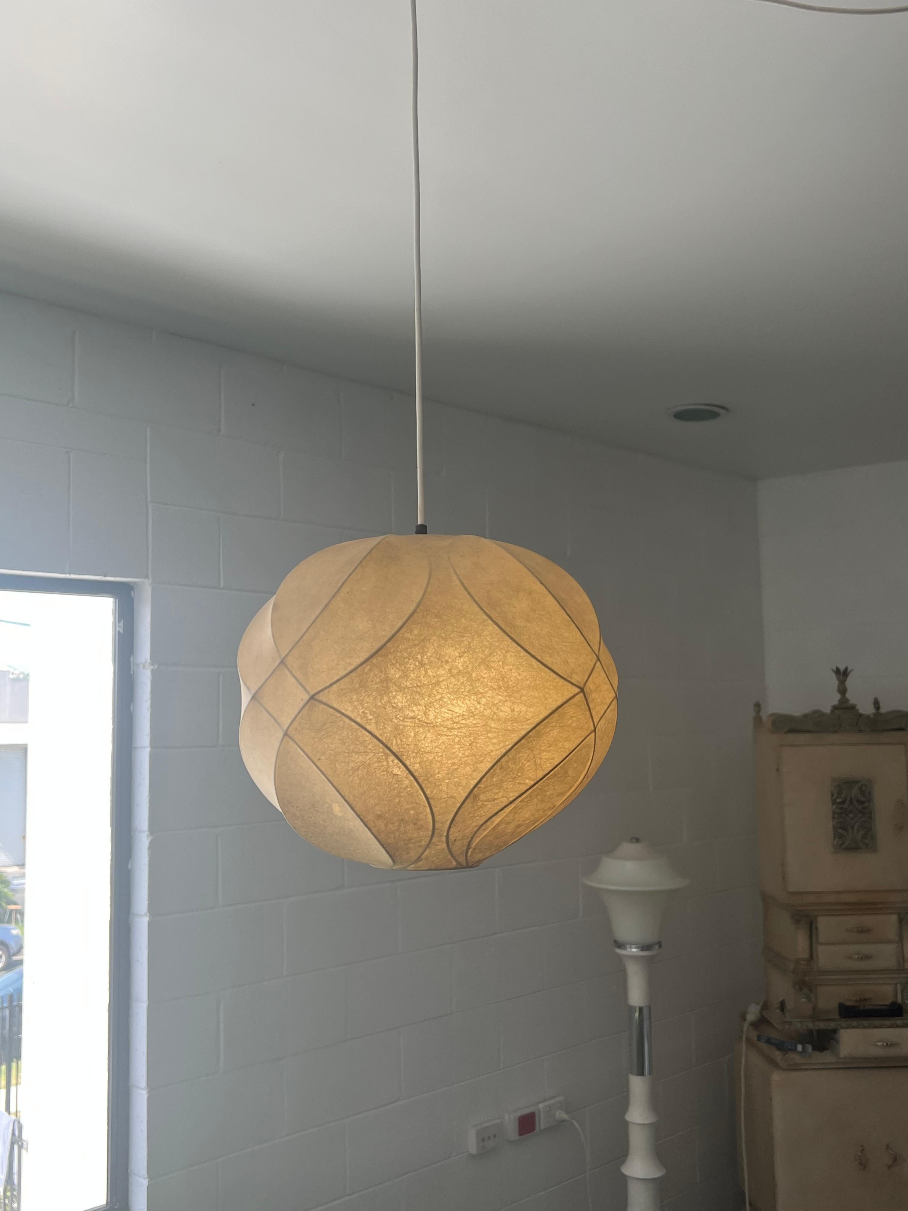 Mid-20th Century Italian Cocoon Pendant Lamp by Achille and Pier Giacomo Castiglioni, 1960