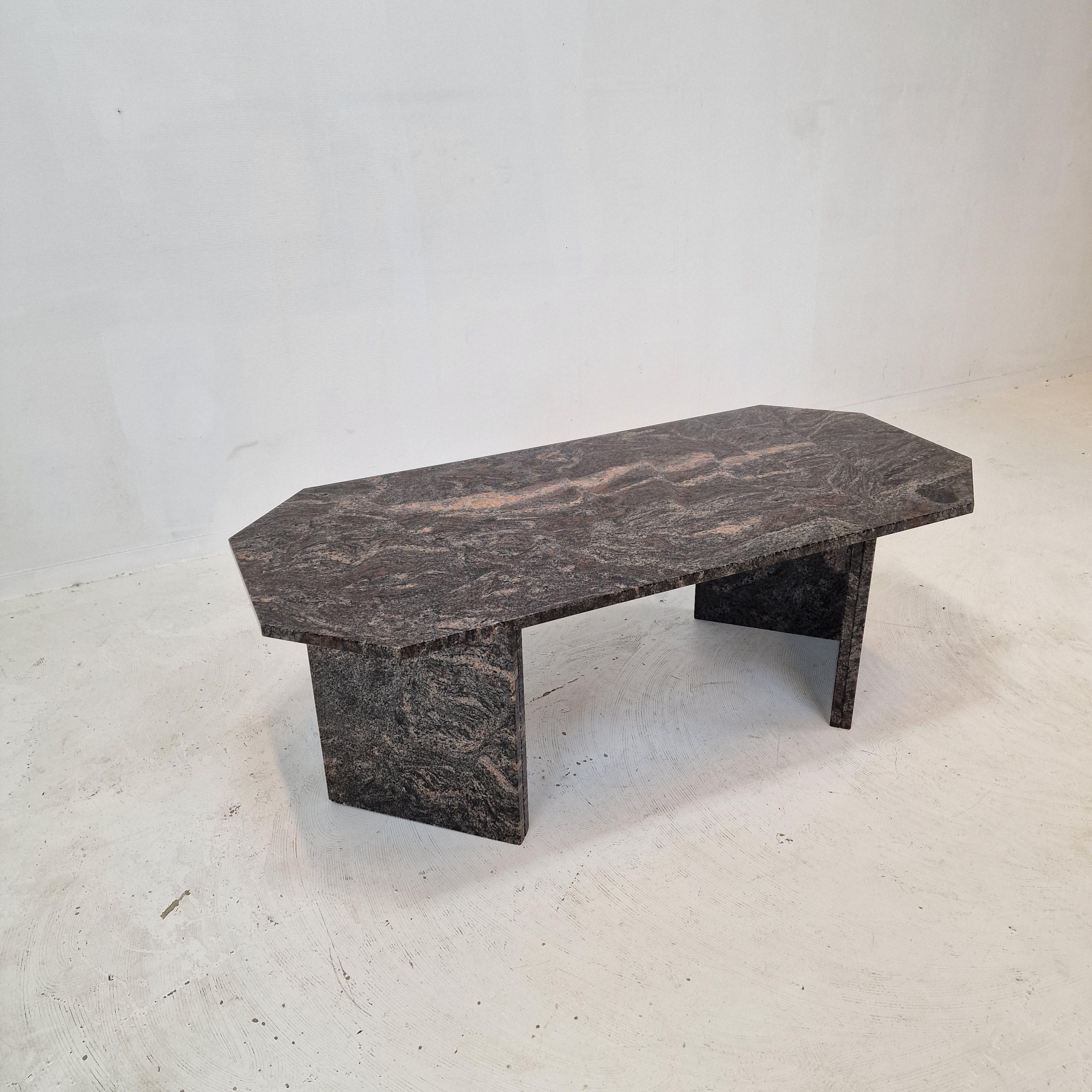 Late 20th Century Italian Coffee or Side Table in Granite, 1980s For Sale