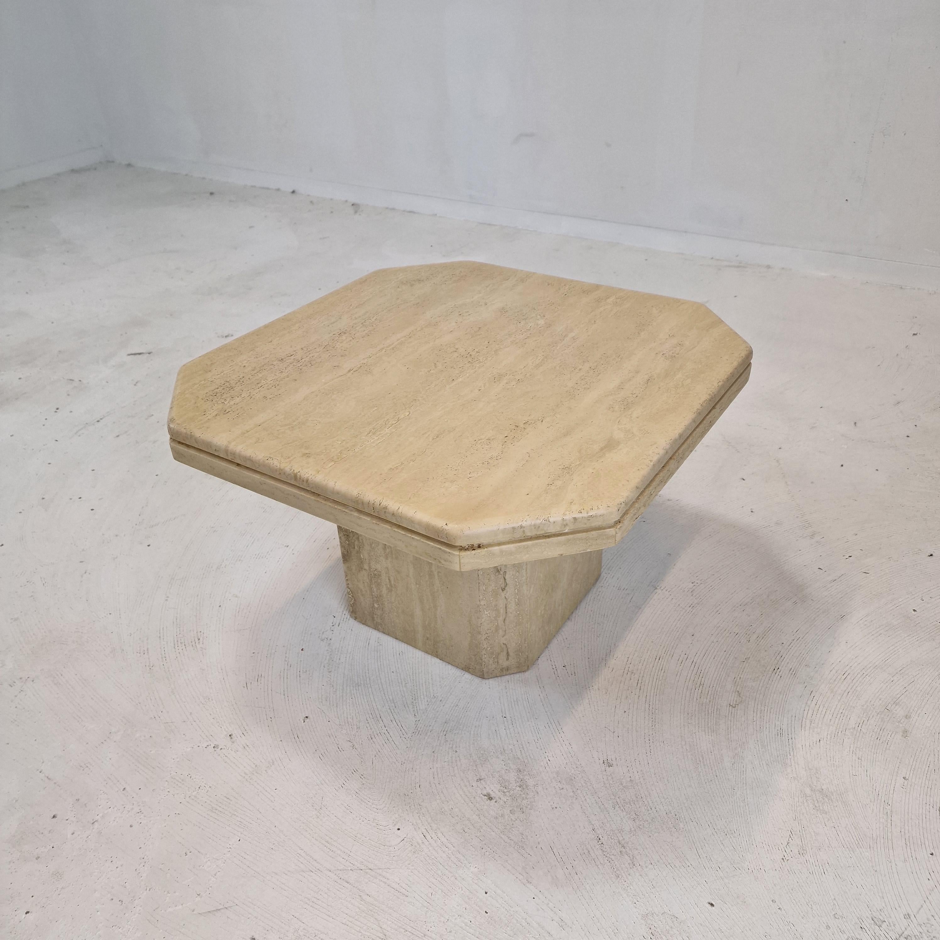 Italian Coffee or Side Table in Travertine, 1980s For Sale 1