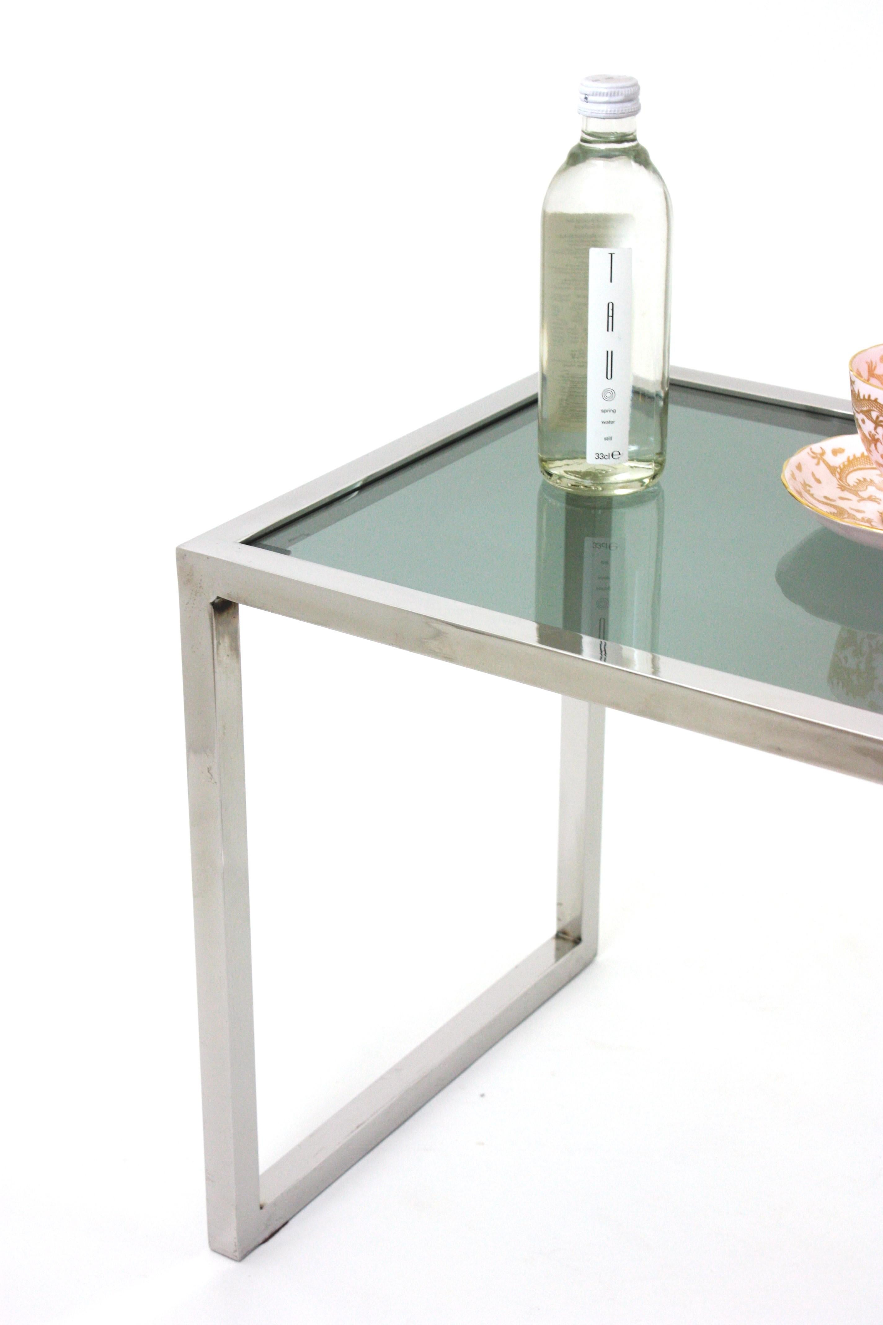 Mesa auxiliar de café italiana de acero cromado y cristal ahumado en venta 3