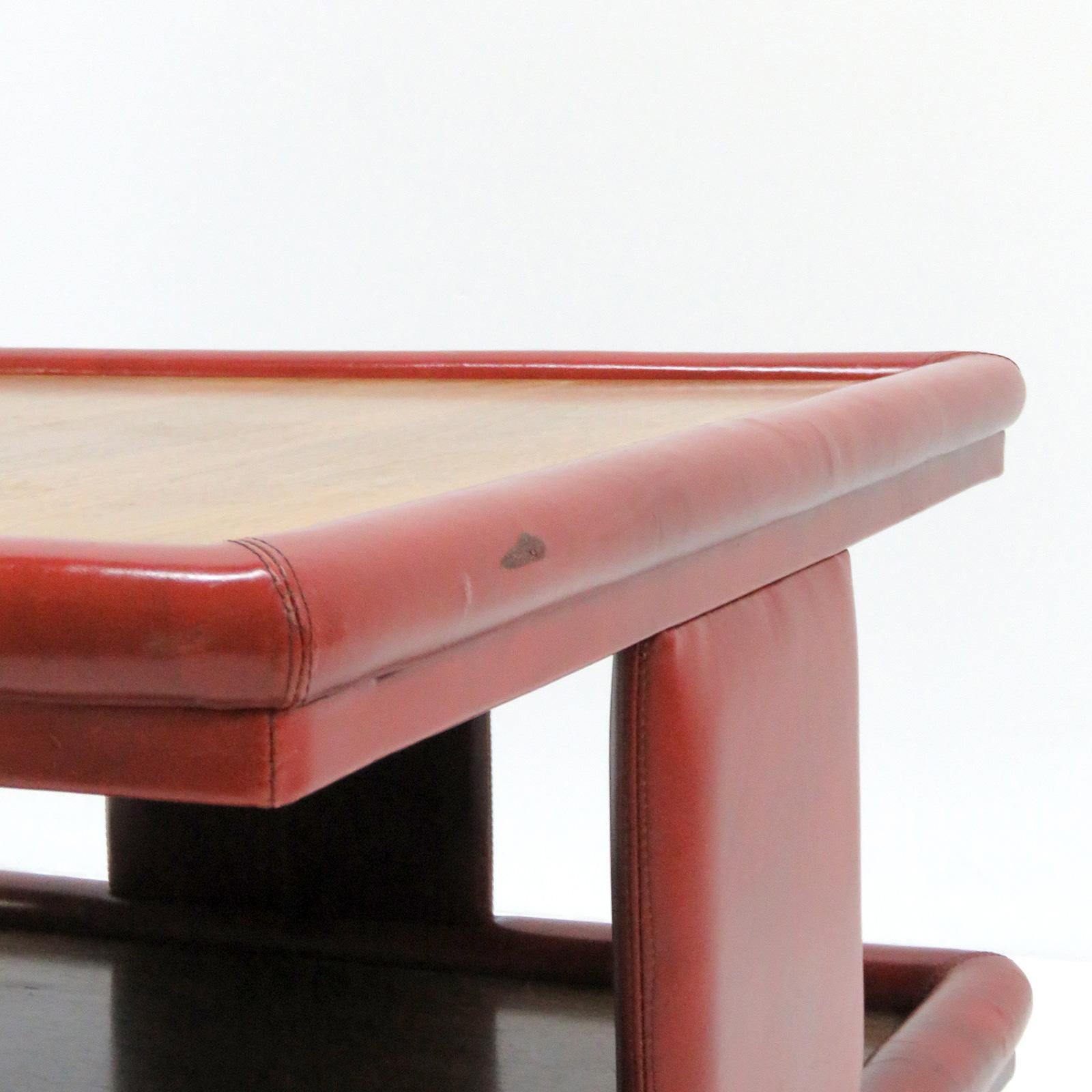 Italian Coffee Table, 1970 For Sale 2