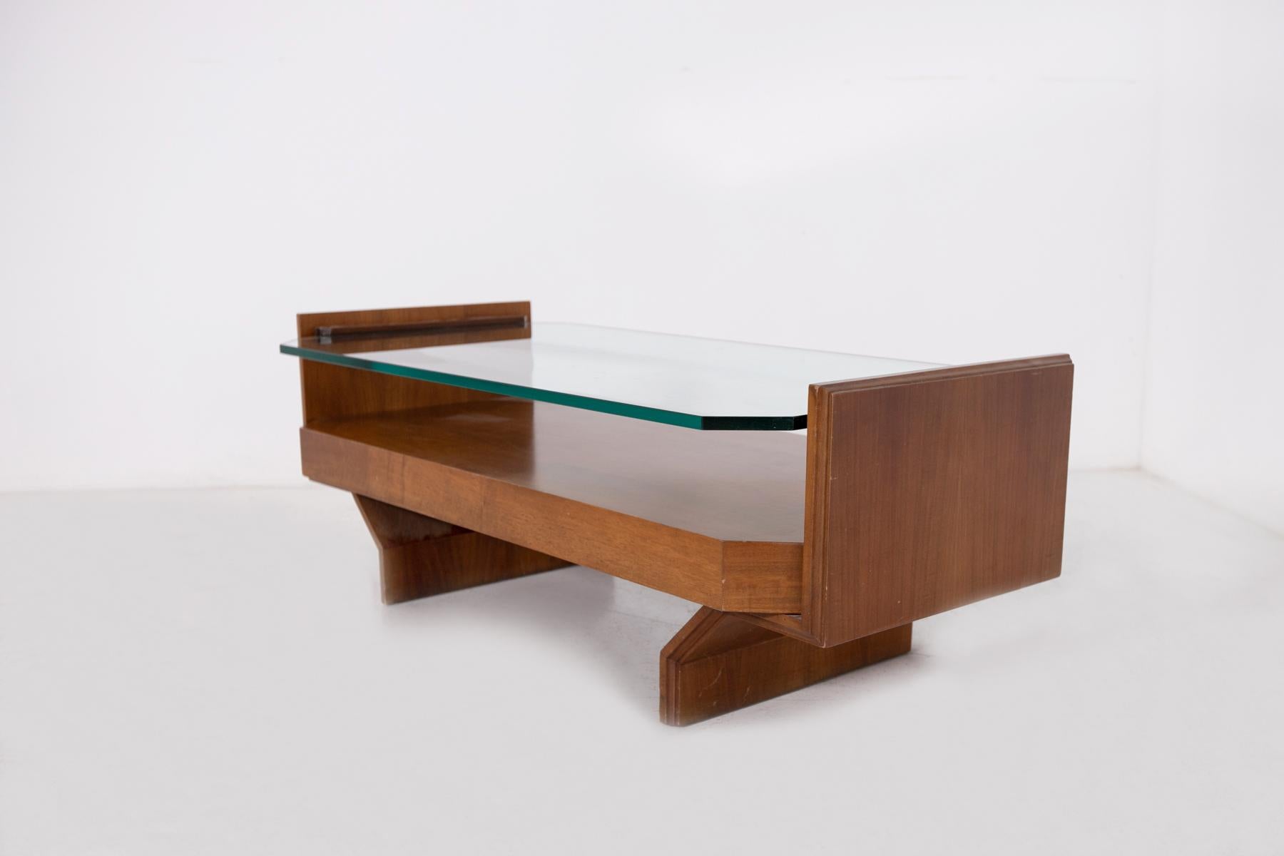 Italian Coffee Table Attr. Vittorio Gregotti in Wood and Glass, 1960s In Good Condition In Milano, IT
