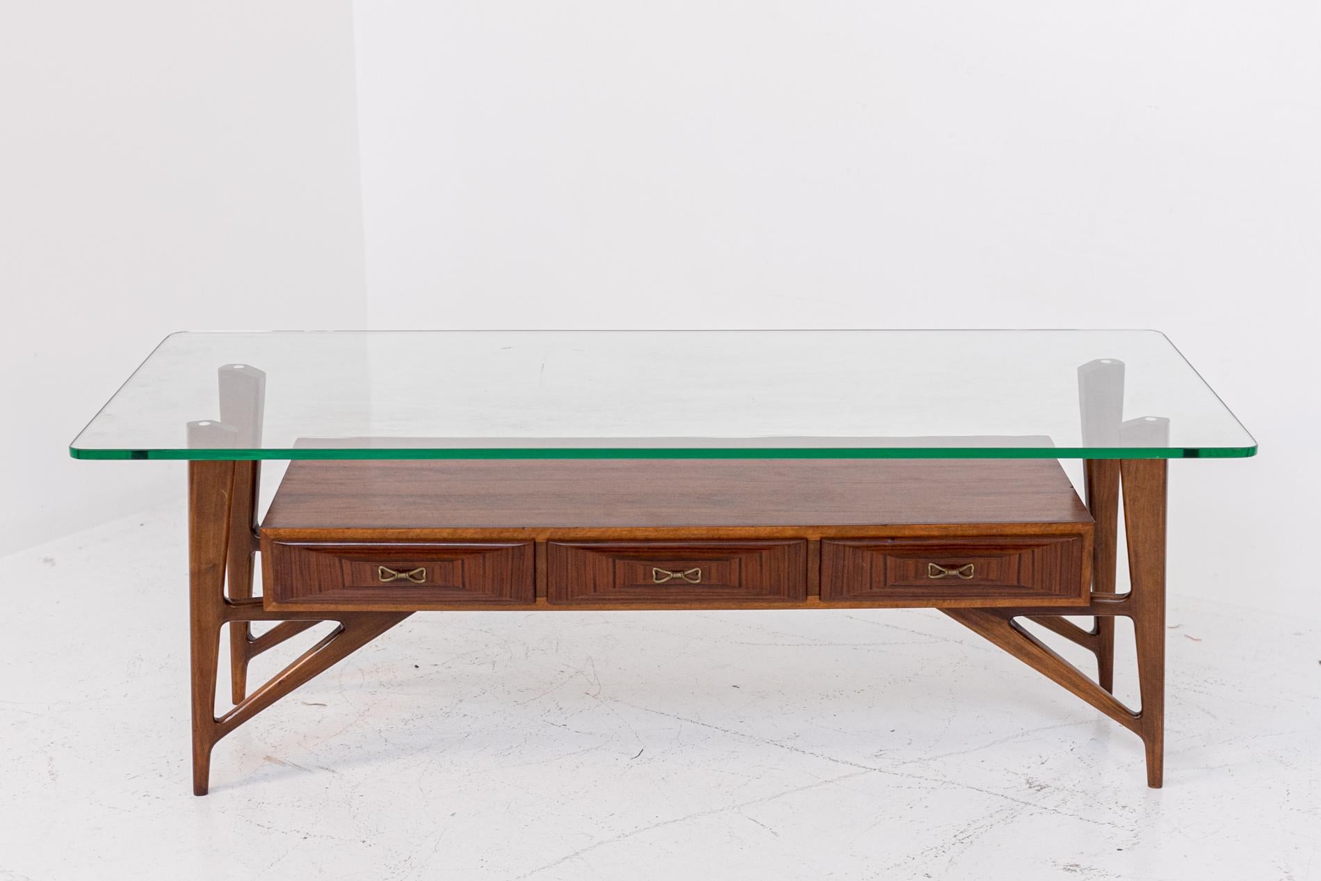 Italian Coffee Table Attributed to Ico Parisi in Wood Glass and Brass In Good Condition In Milano, IT