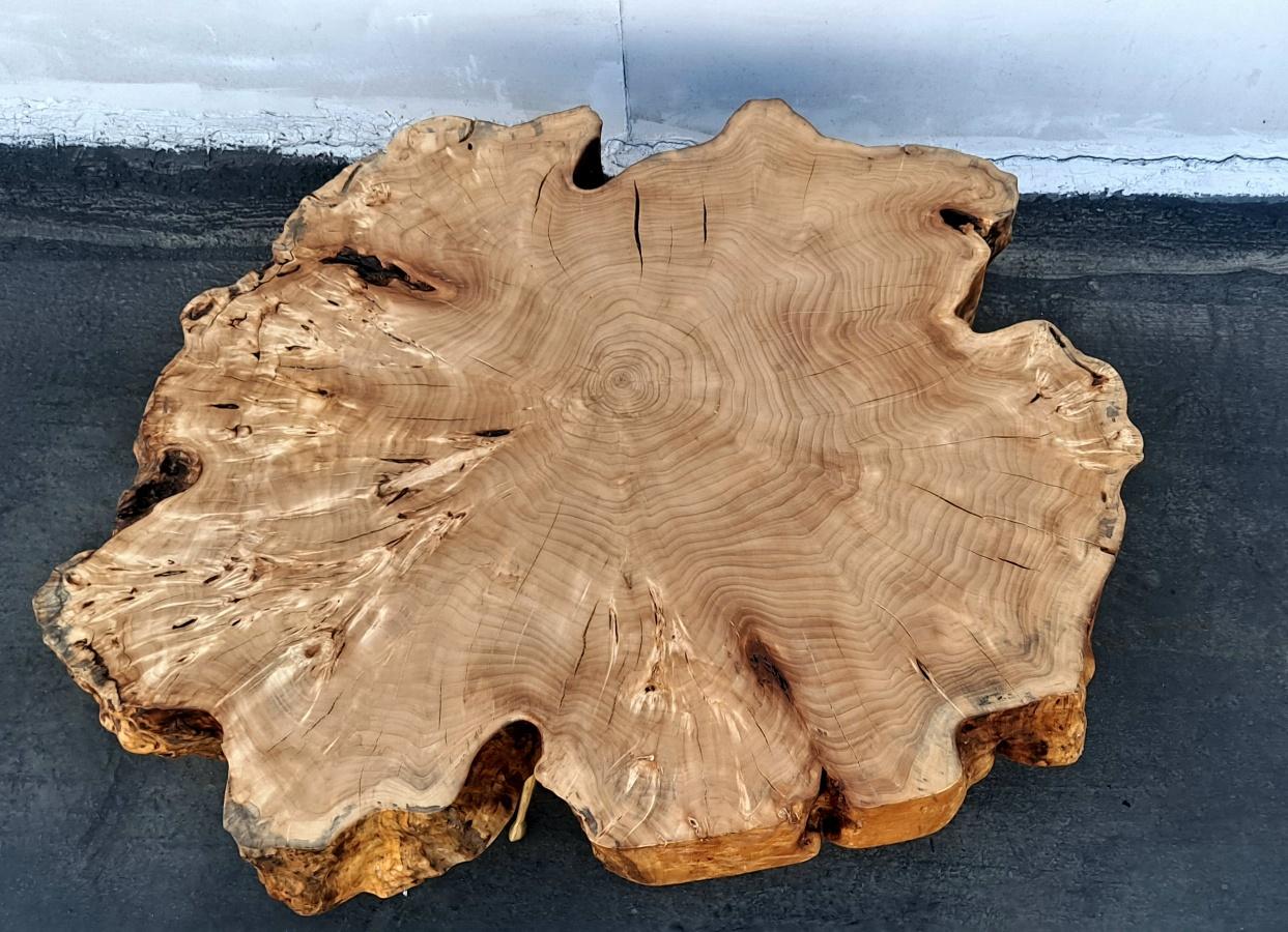 Italian Coffee Table by Gimo Fero in Style of Gorge Nakashima In Distressed Condition For Sale In Los Angeles, CA