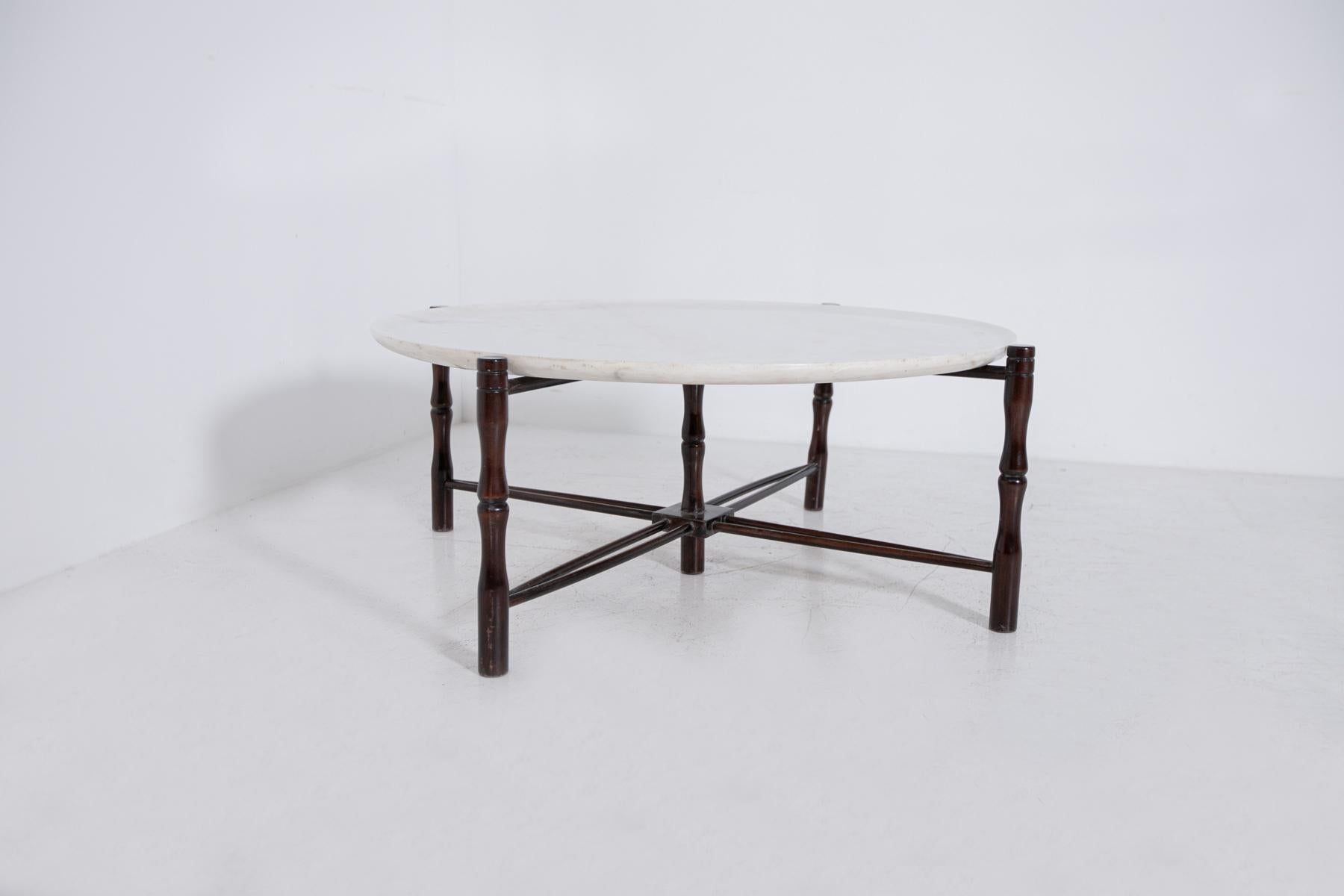 Mid-Century Modern Italian Coffee Table by Giuseppe Scapinelli in Wood and Marble, 1950s For Sale
