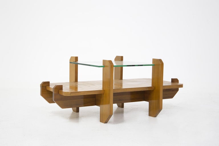 Mid-Century Modern Italian Coffee Table by Vittorio Gregotti in Glass and Wood For Sale