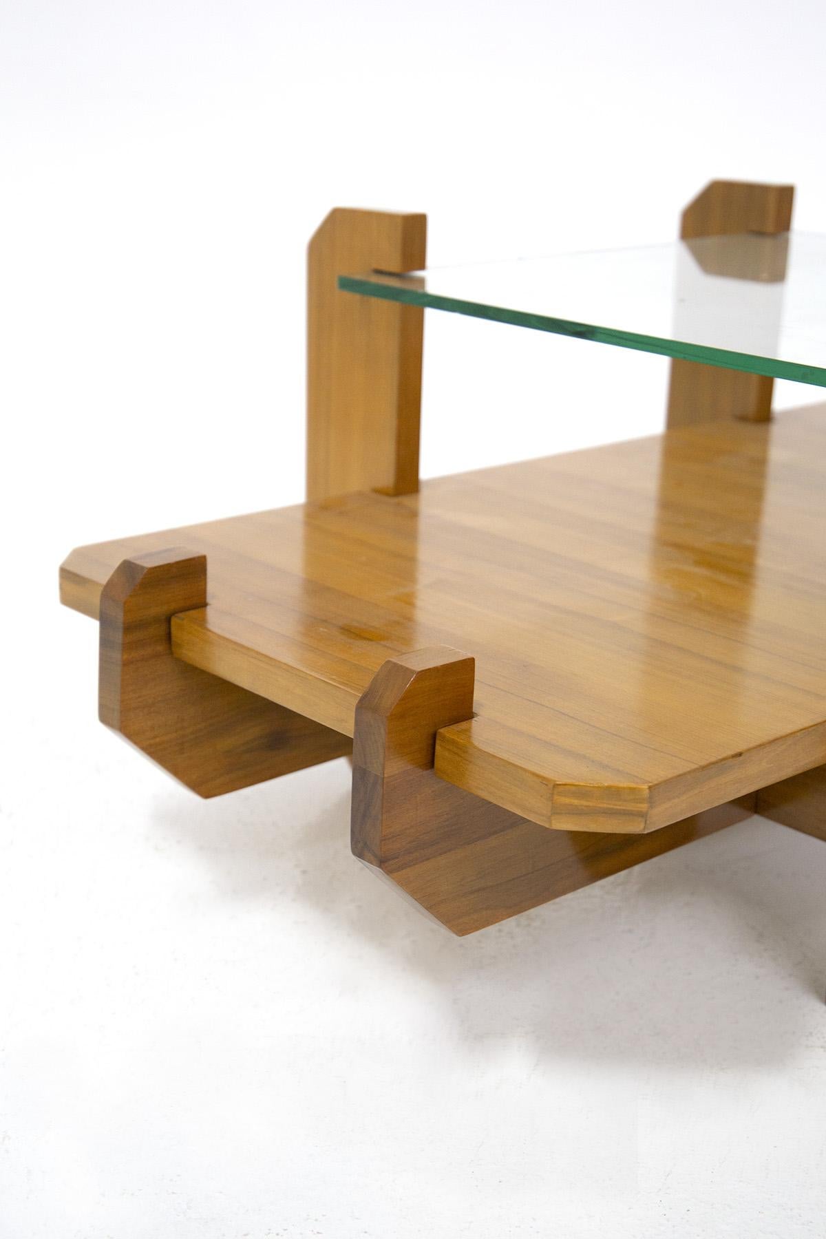 Mid-20th Century Italian Coffee Table by Vittorio Gregotti in Glass and Wood