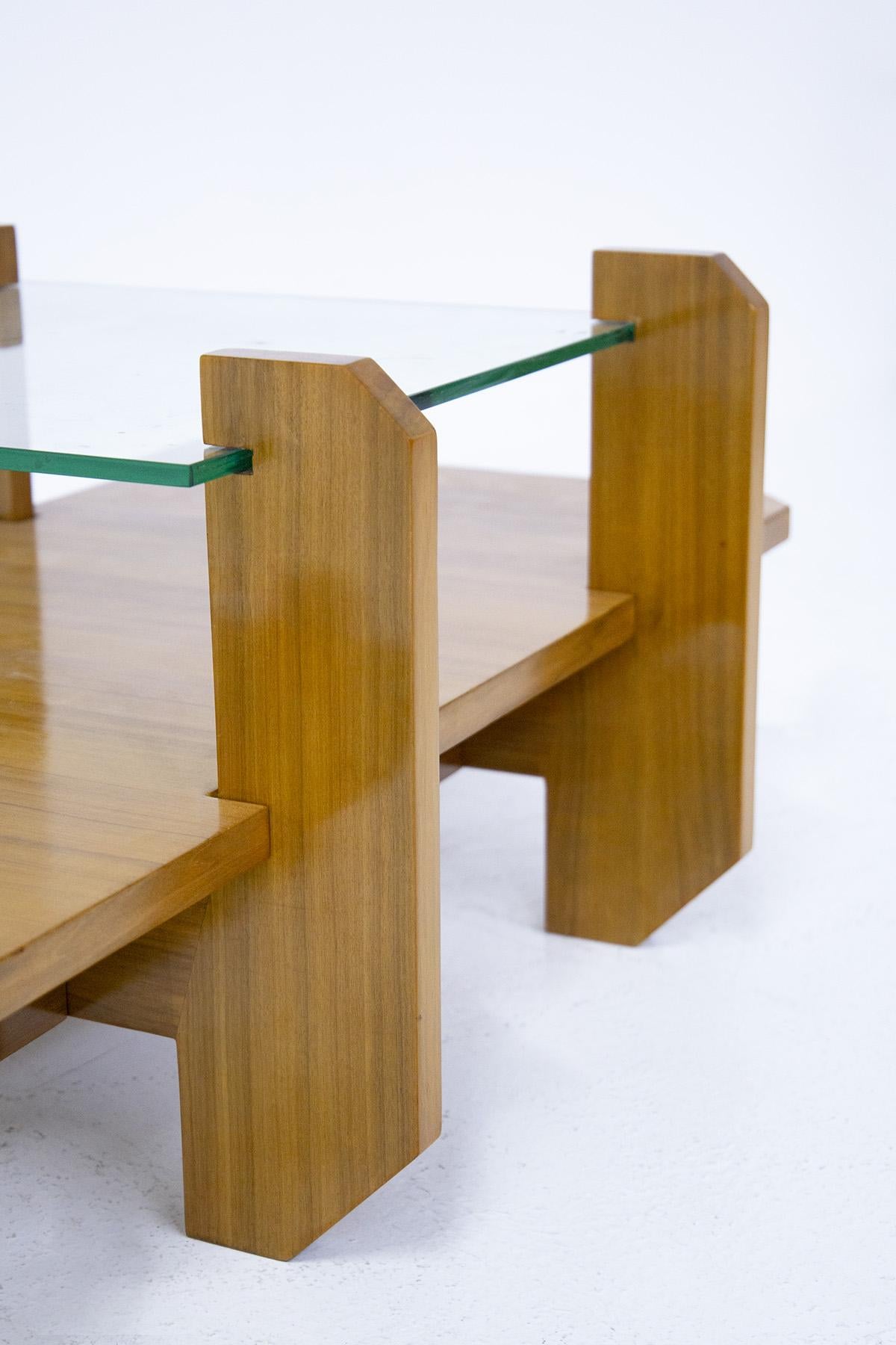 Table basse italienne par Vittorio Gregotti dessus verre Bon état - En vente à Milano, IT