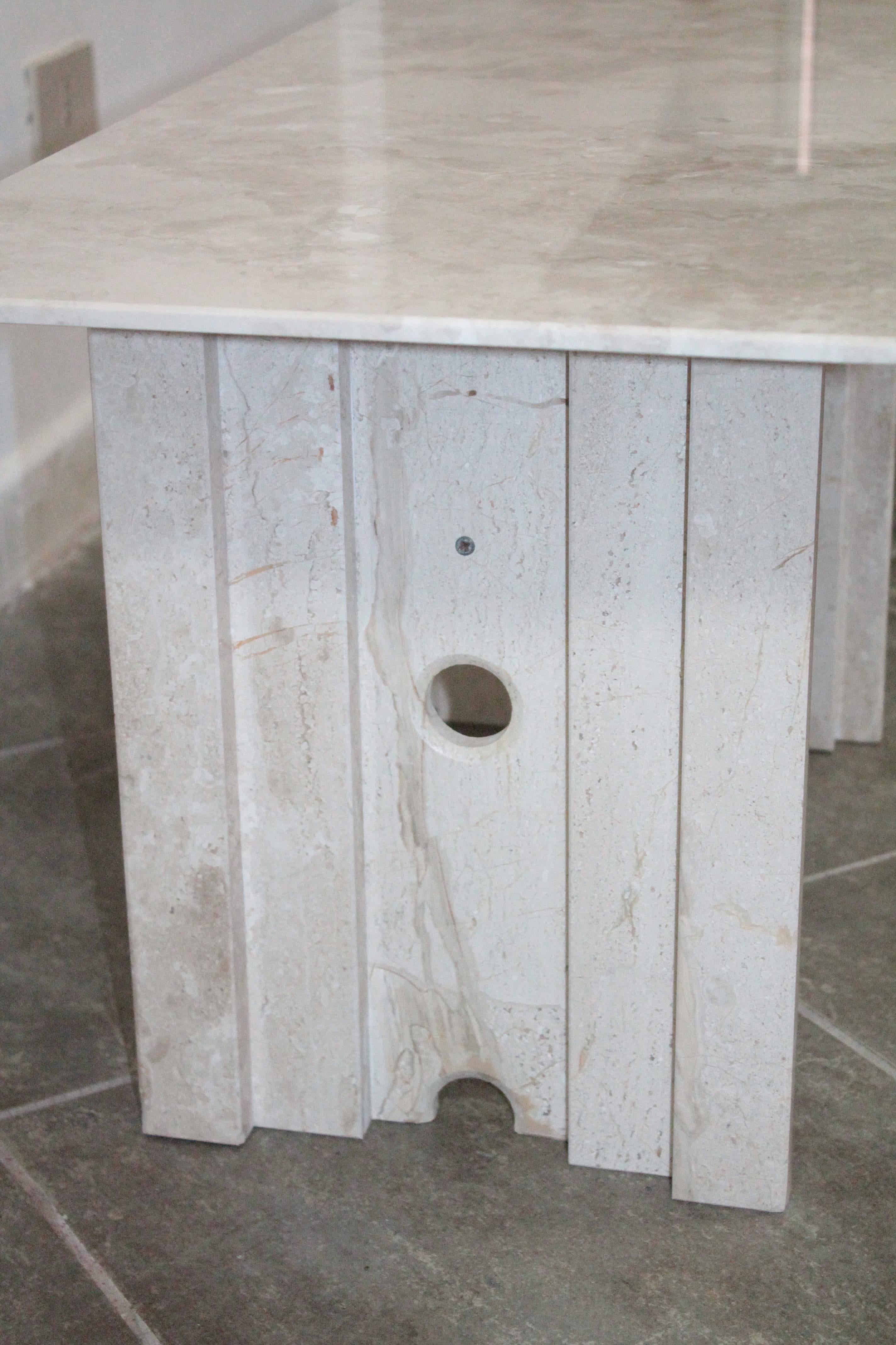 Italian Coffee Table Daino Marble 1980s in the Style of Carlo Scarpa For Sale 4
