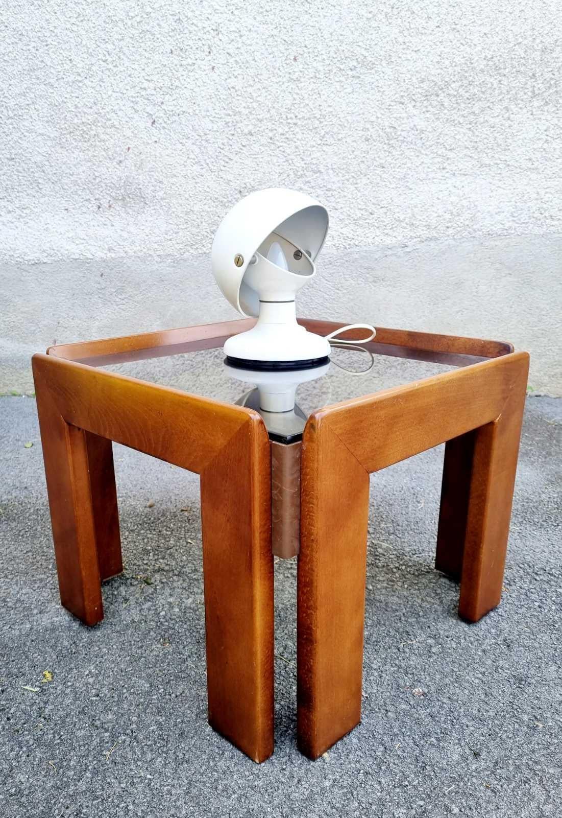 Cette table basse a été conçue par Afra et Tobia Scarpa dans les années 60
Fabriqué en Italie