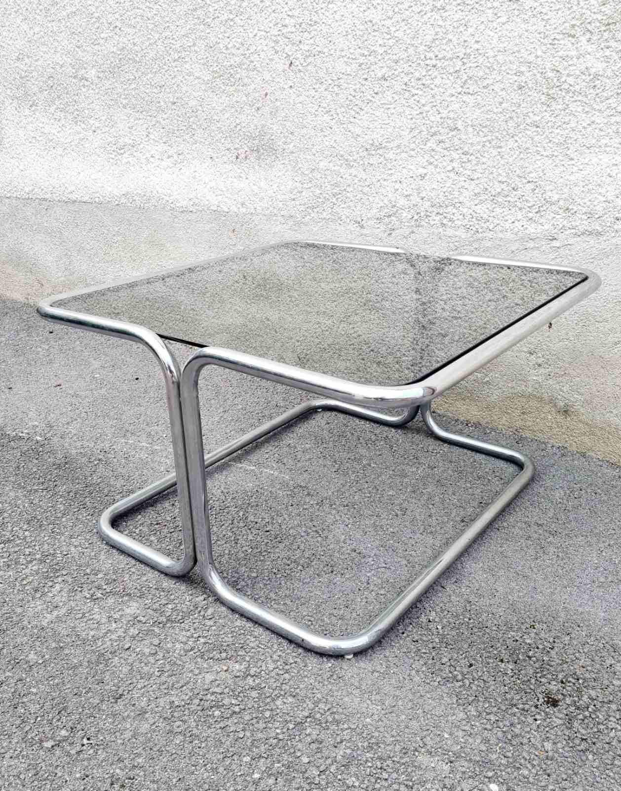 Italian Coffee Table in Bauhaus Style, Italy 60s For Sale 2