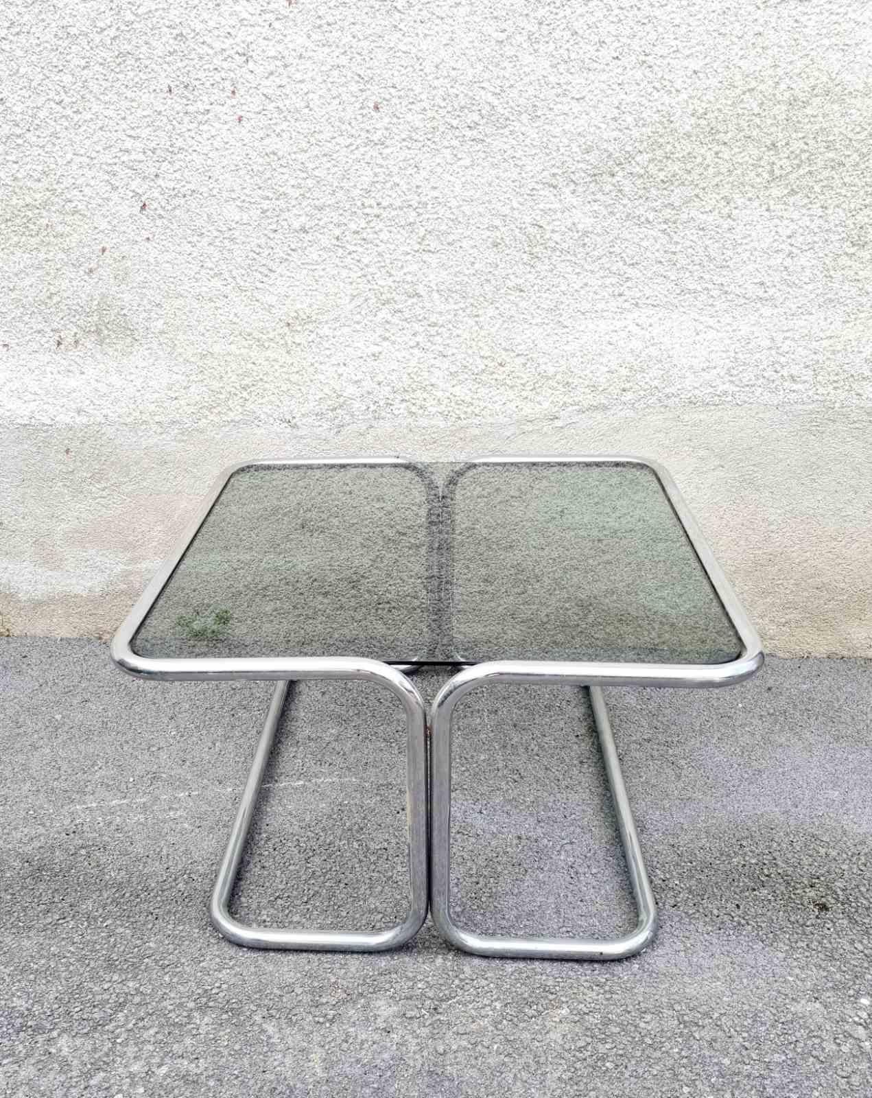 Italian Coffee Table in Bauhaus Style, Italy 60s For Sale 4
