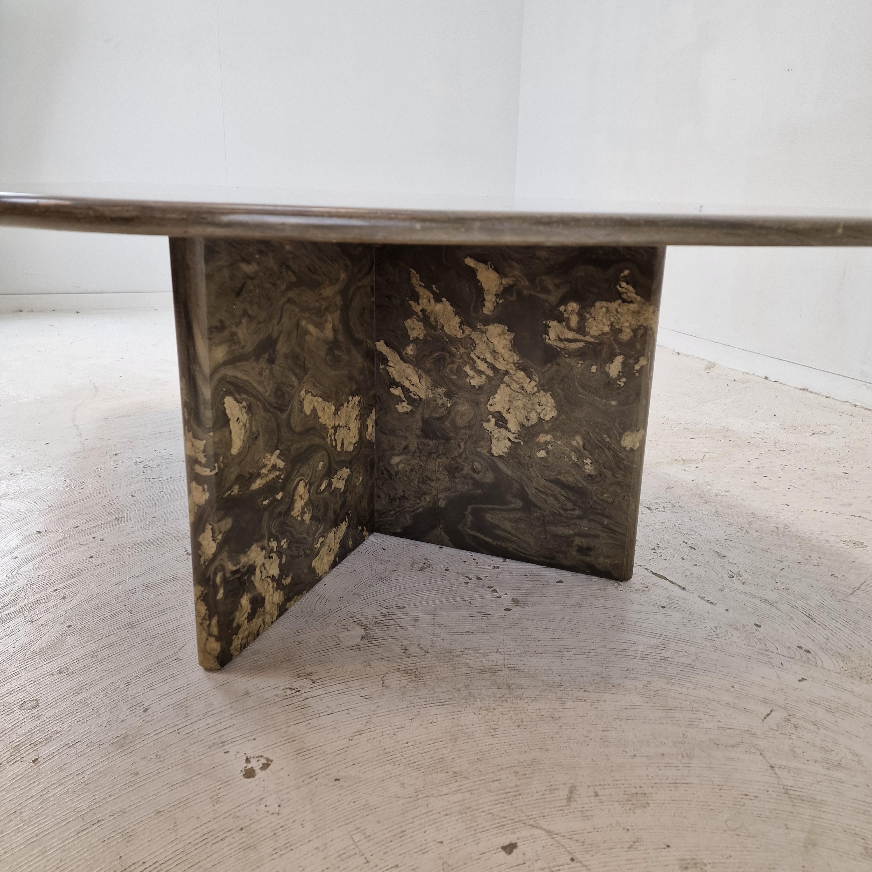 Italian Coffee Table in Granite, 1980s For Sale 8