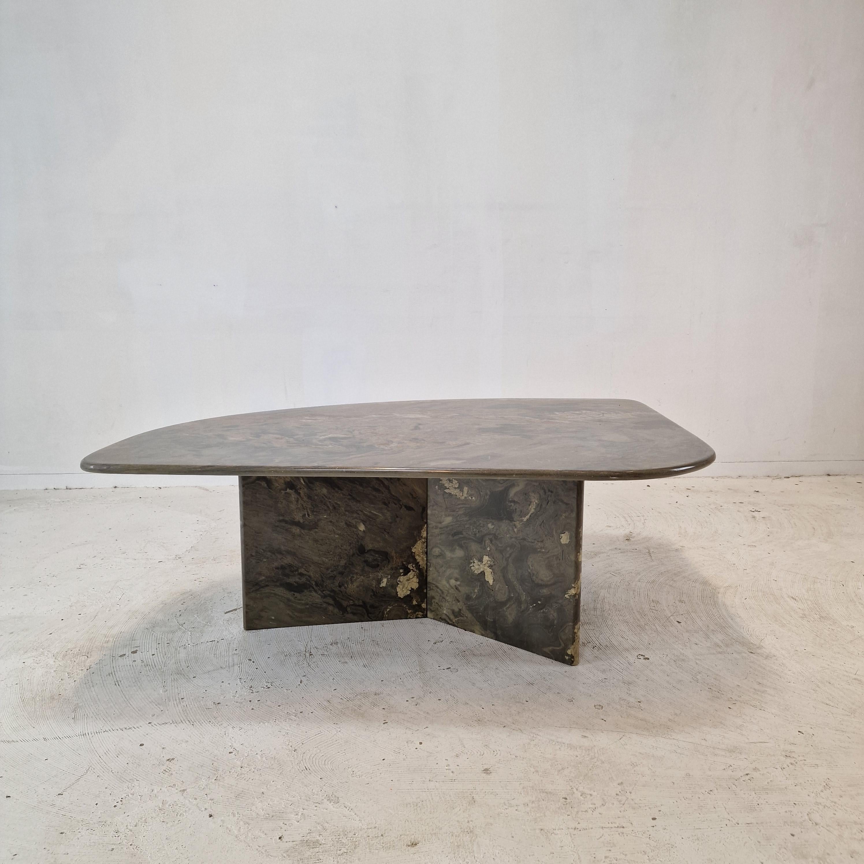 Mid-Century moderno Tavolino italiano in granito, anni '80 in vendita