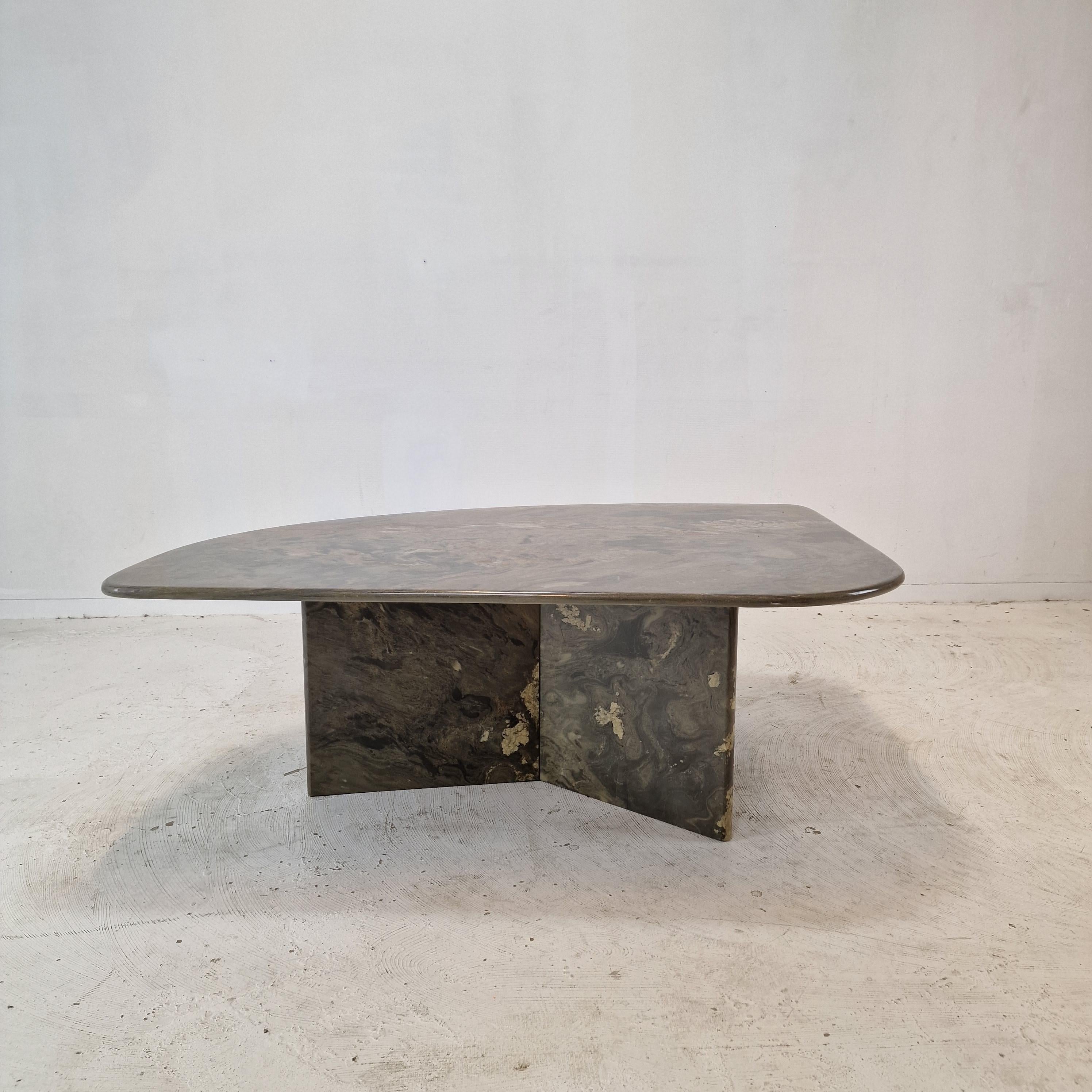 Mid-Century Modern Italian Coffee Table in Granite, 1980s For Sale