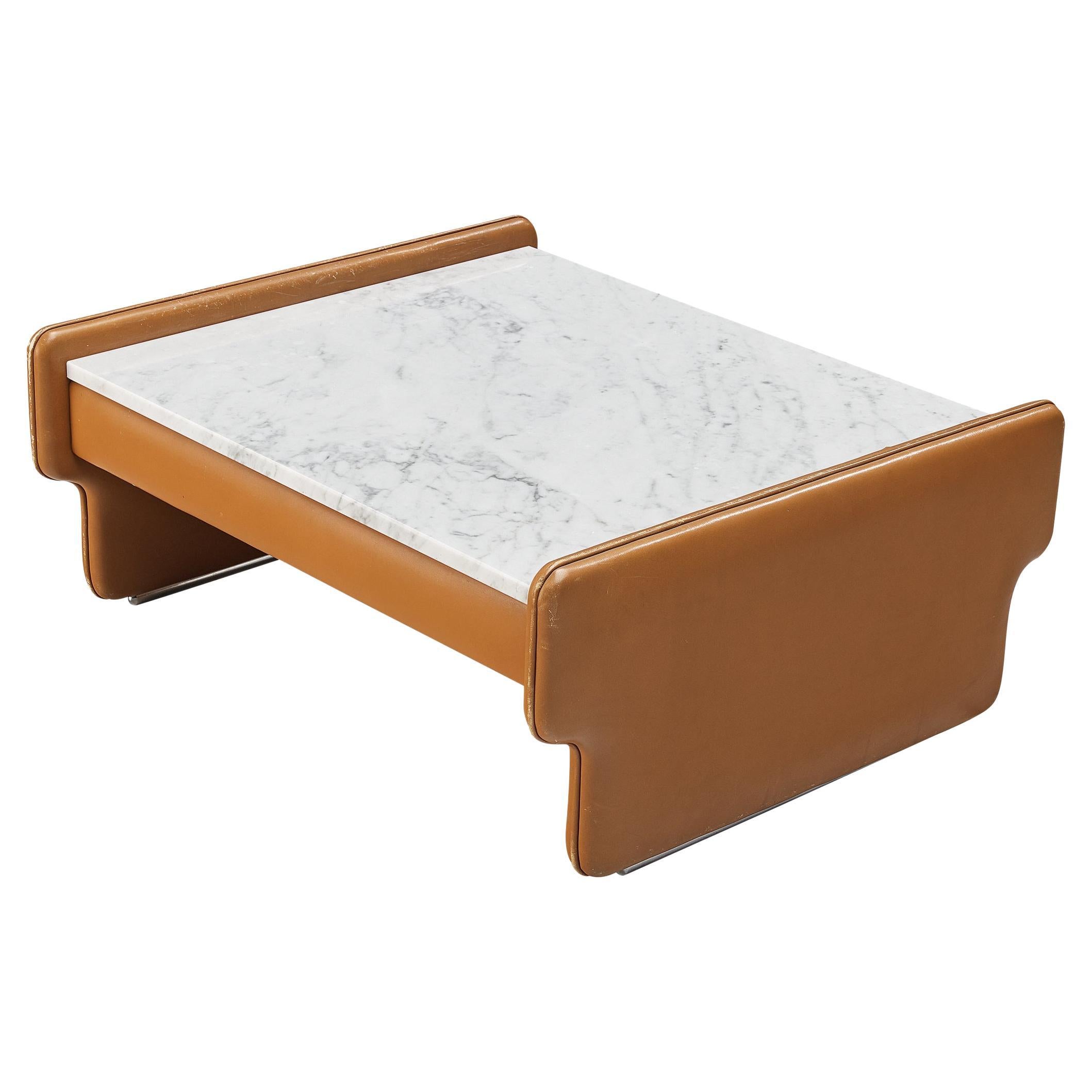 Italian Coffee Table in Cognac Leather and Carrara Marble  For Sale