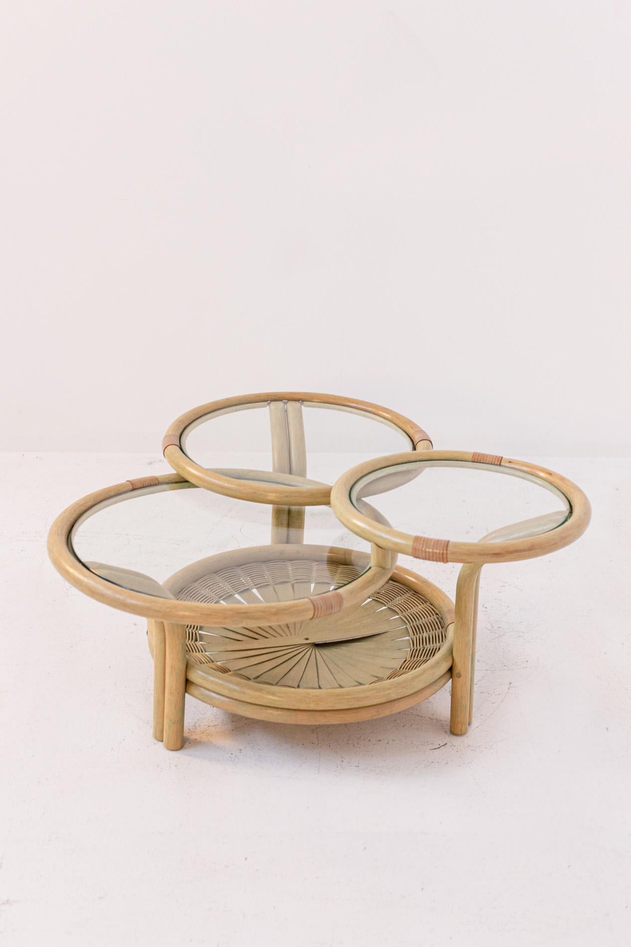 Italian Coffee Table in Rattan and Glass with Three Risers 9