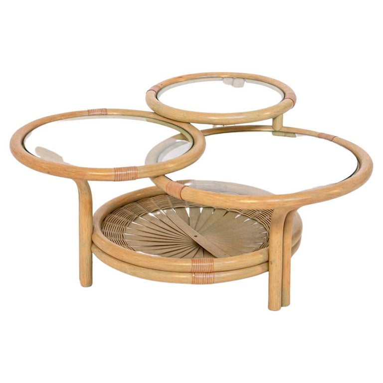 Italian Coffee Table in Rattan and Glass with Three Risers For Sale