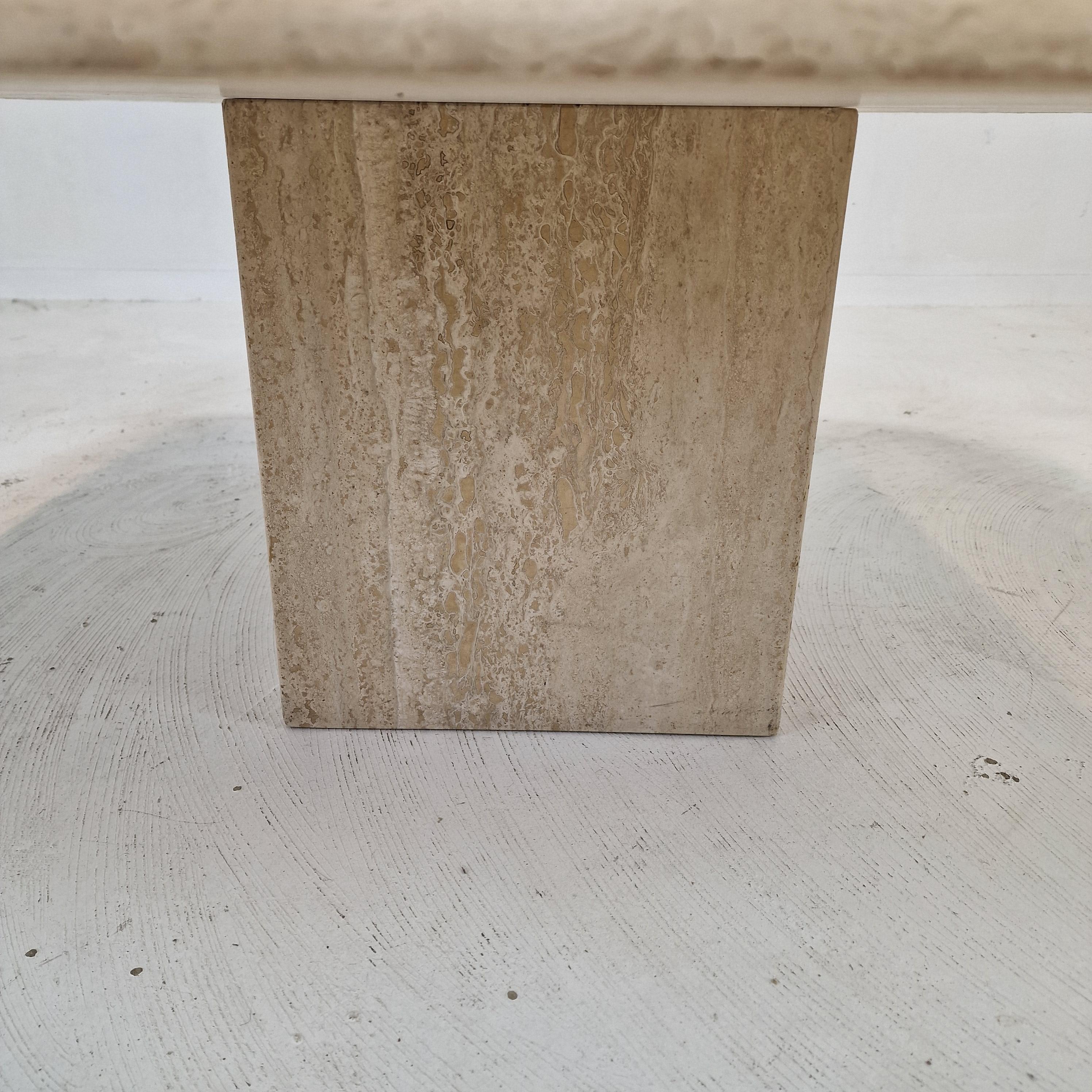 Italian Coffee Table in Travertine, 1980s For Sale 5