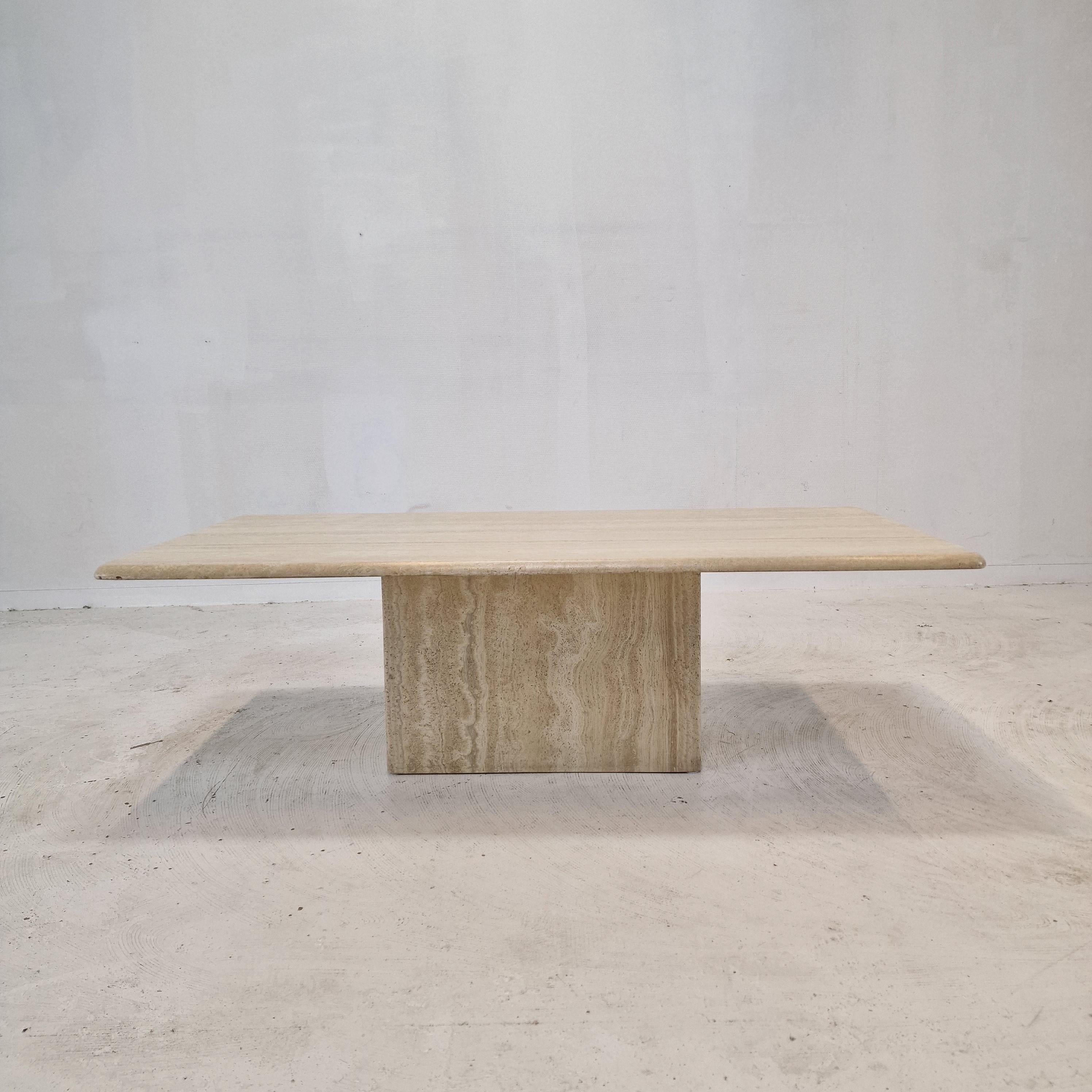 Hand-Crafted Italian Coffee Table in Travertine, 1980s